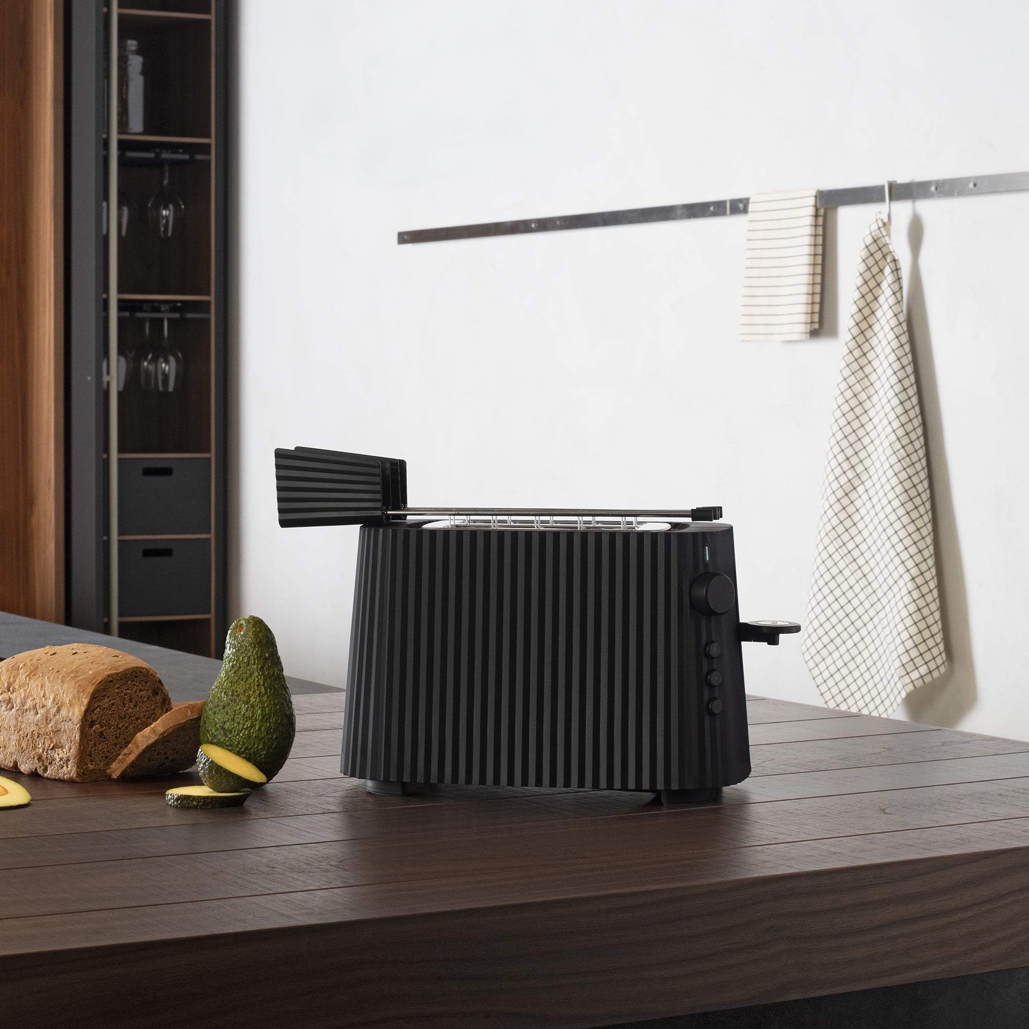 Toster PLISSÉ czarny – styl nowoczesny