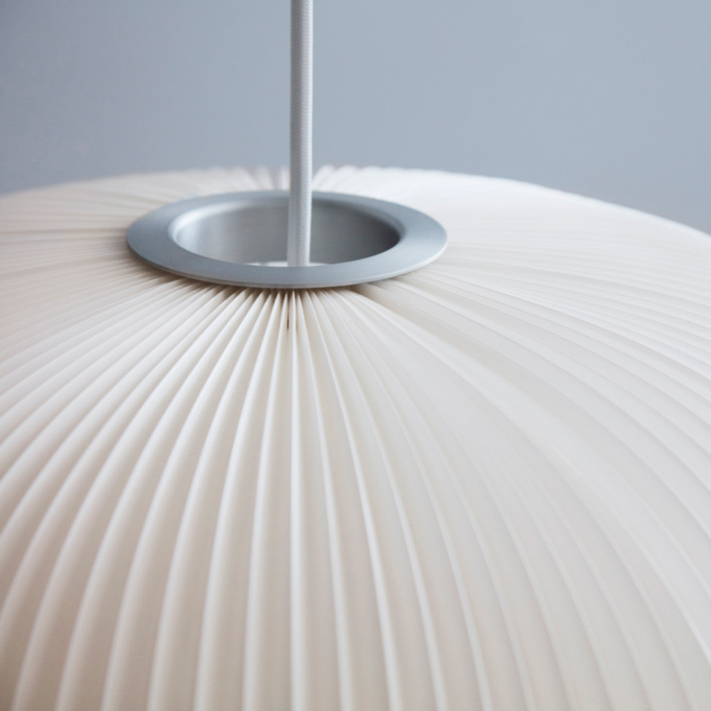 Hanglamp MODEL 132 LAMELLA 1 wit met zilveren afwerking