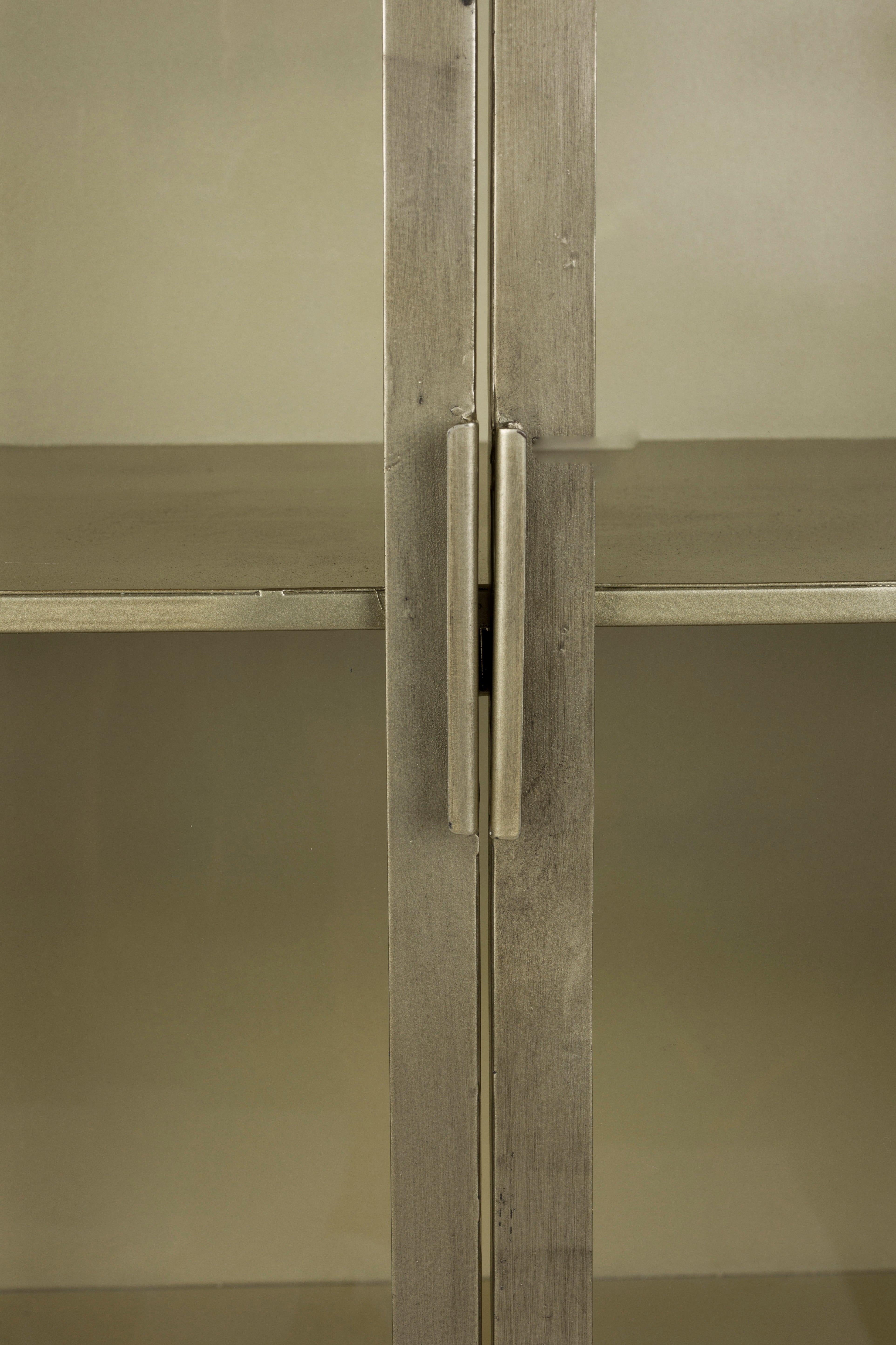 Industrielle Vitrine MONVISO antikgold