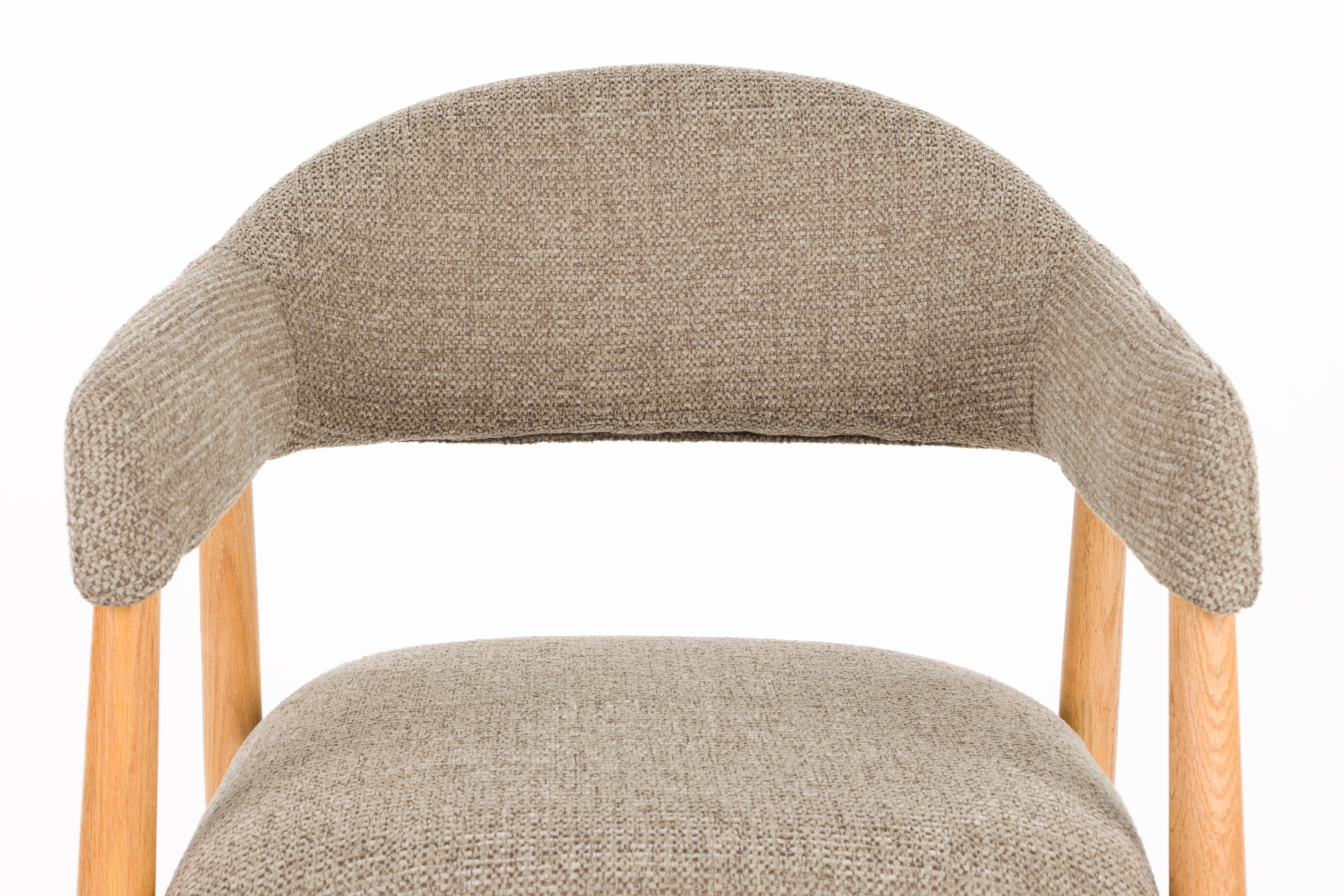 INDY Chair Brown with Wooden Base