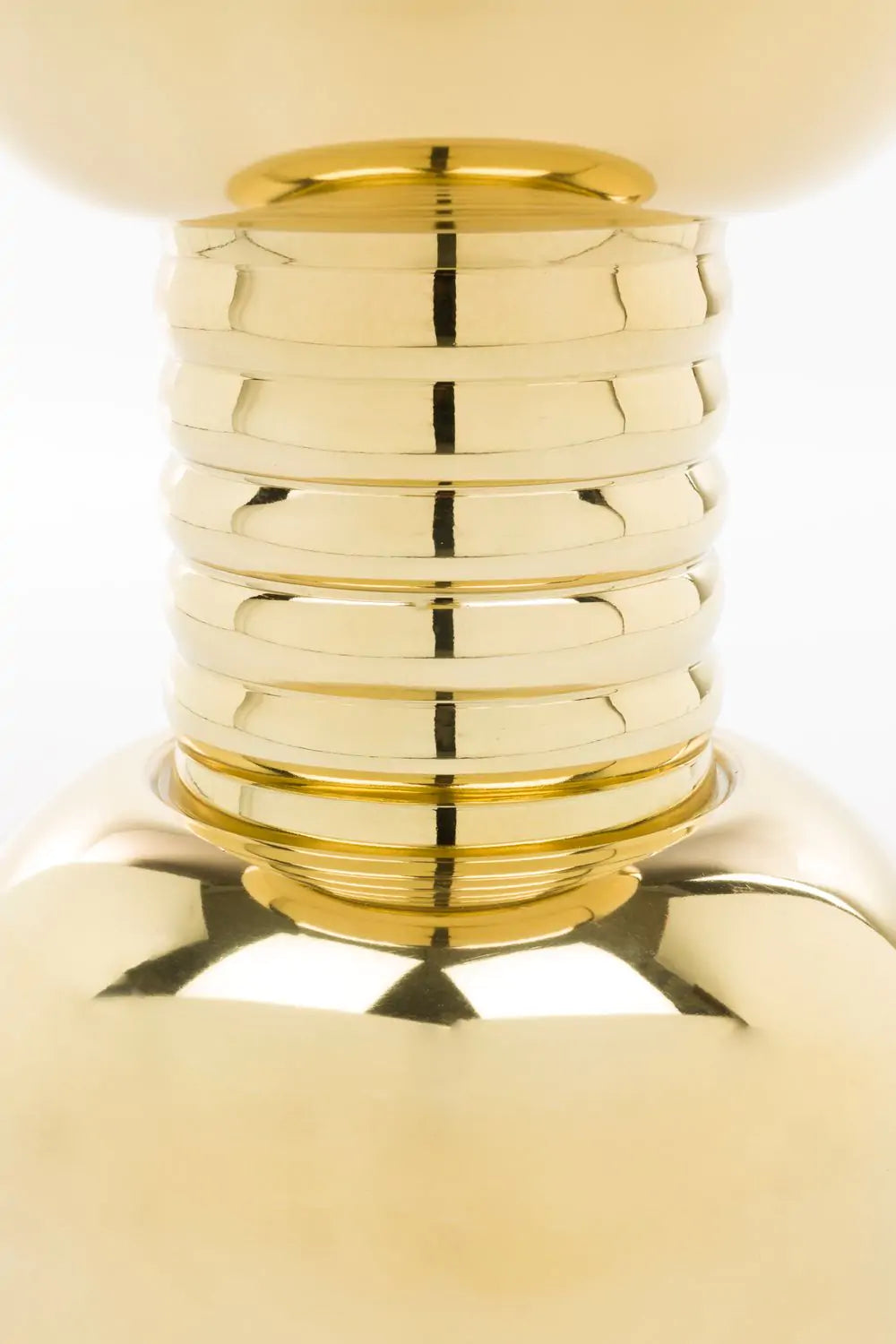 GONNA MAKE YOU SWEAT Beistelltisch Gold