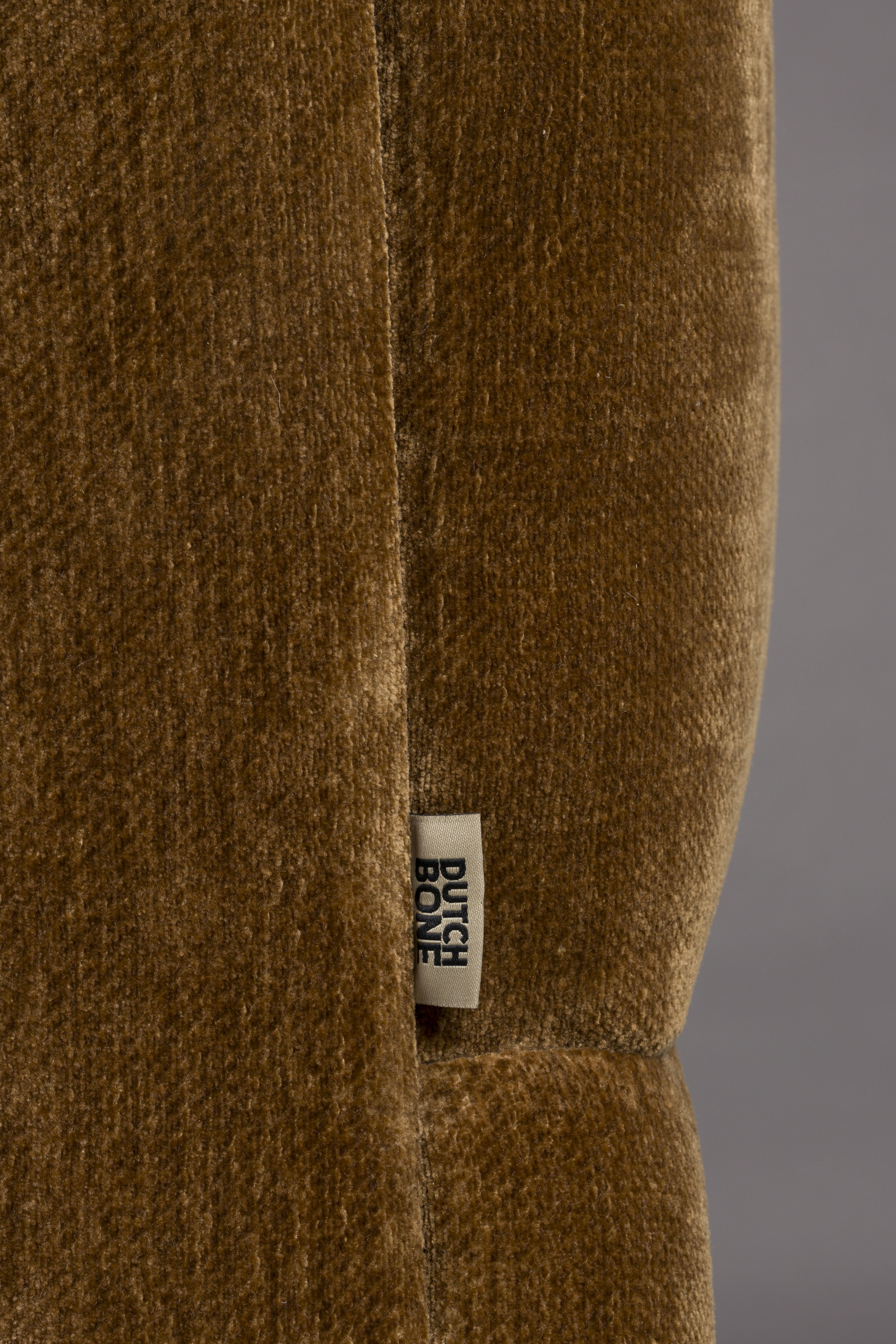 Sofa DOUGLAS cognackleurig fluweel