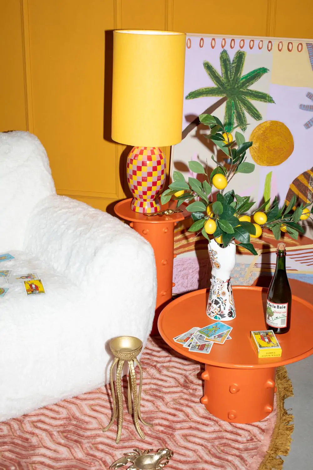 CUDDLE THE YETI white armchair