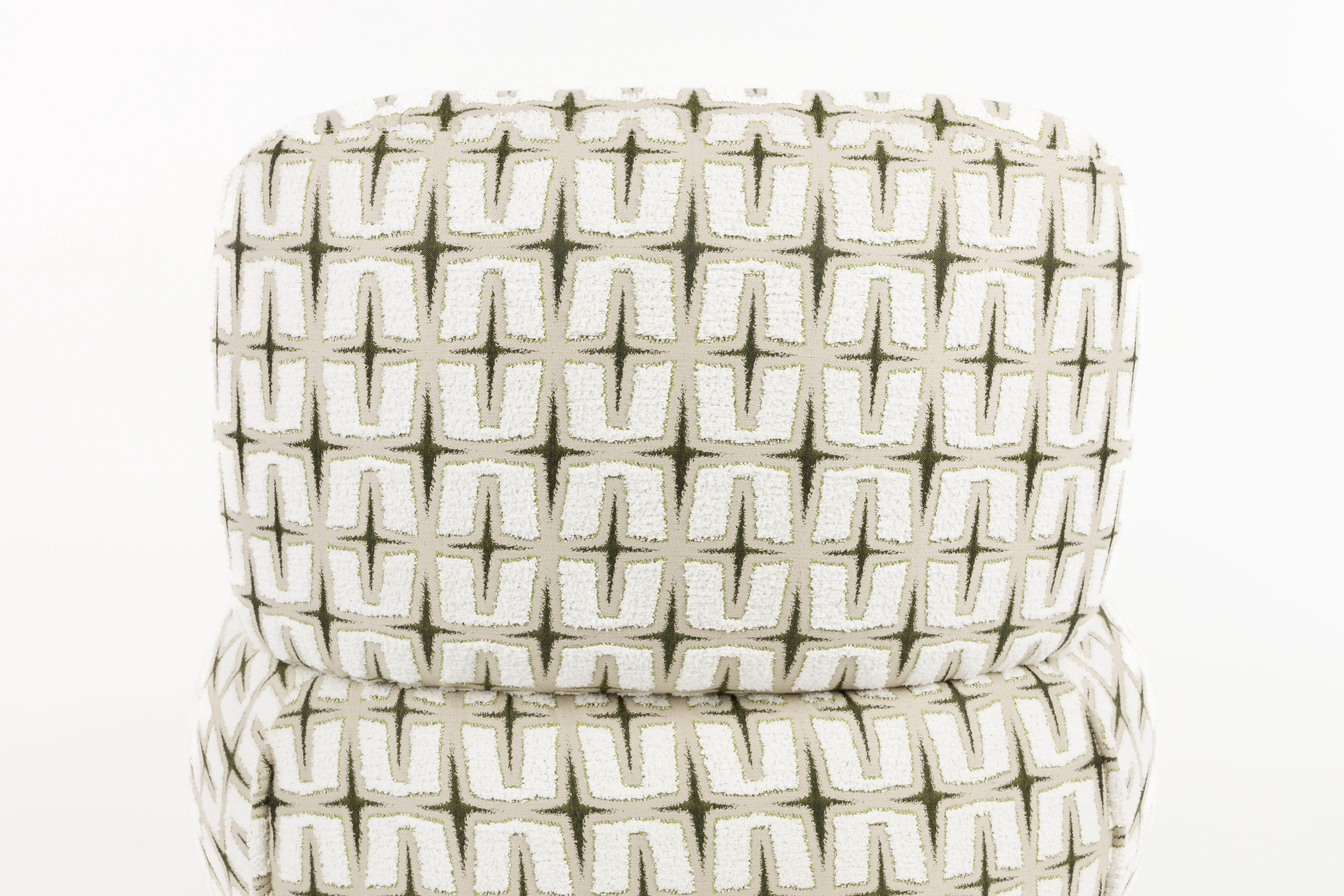 Beige RITZ armchair with geometric pattern