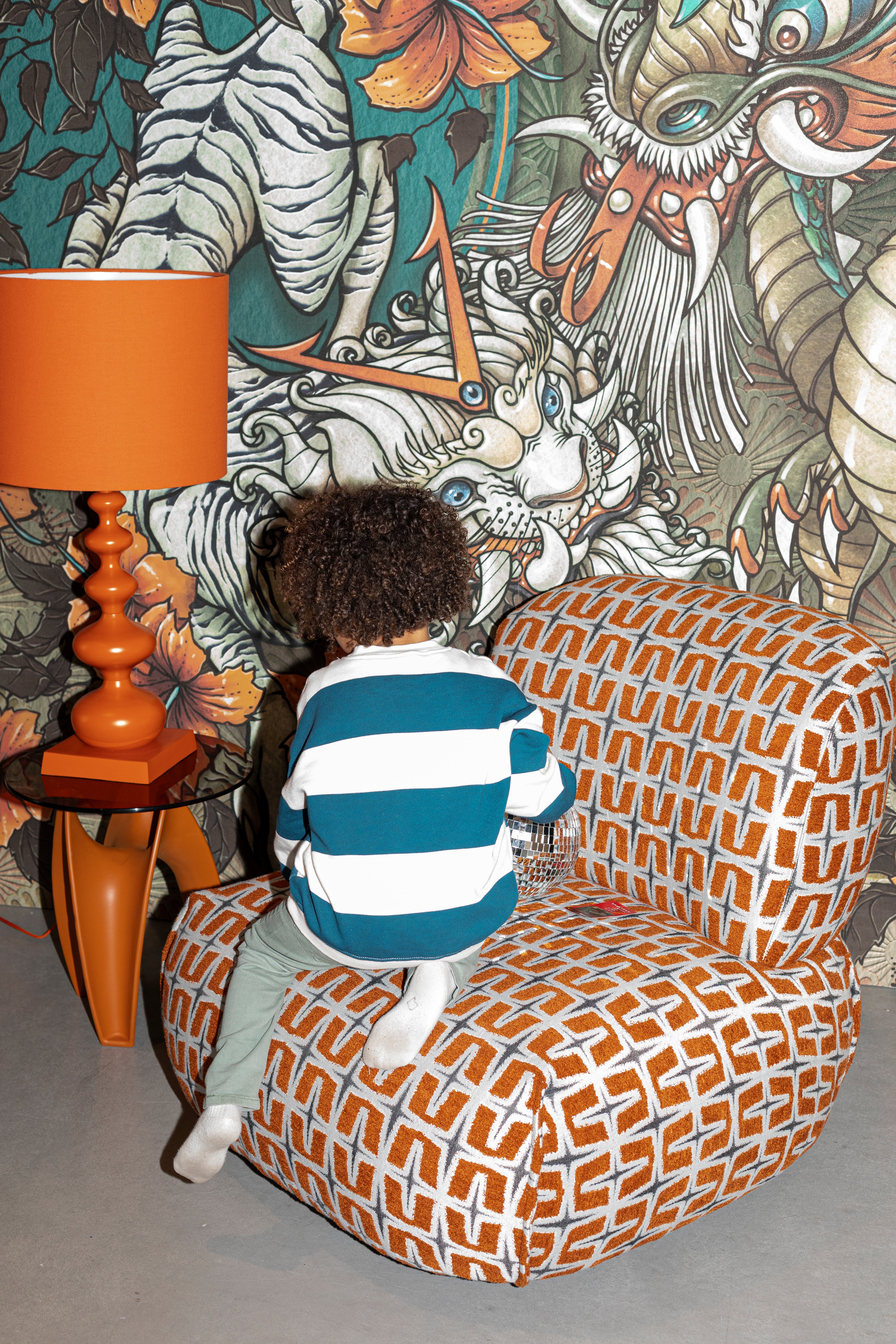 Oranje RITZ fauteuil met geometrisch patroon
