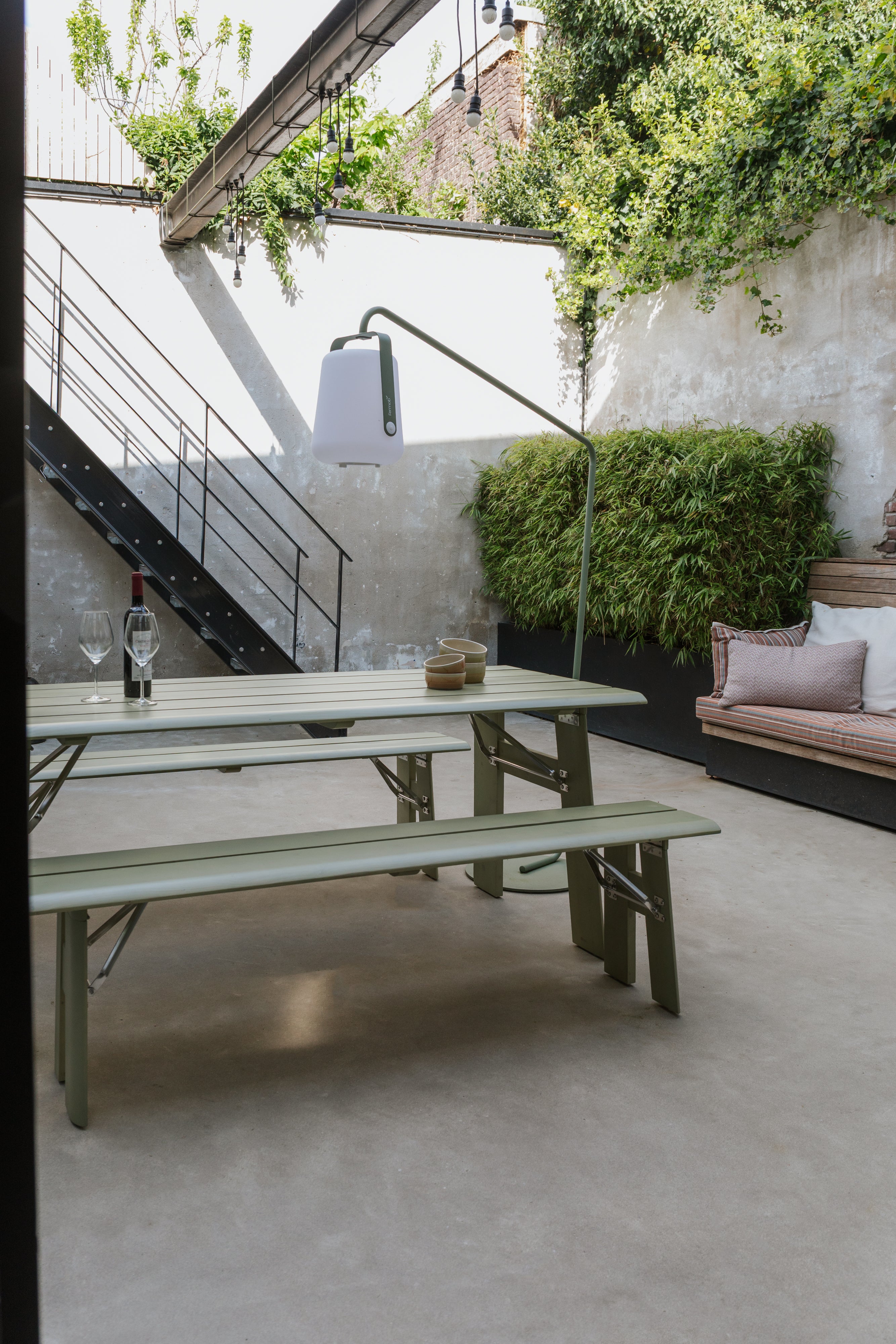 AVENUE garden bench green