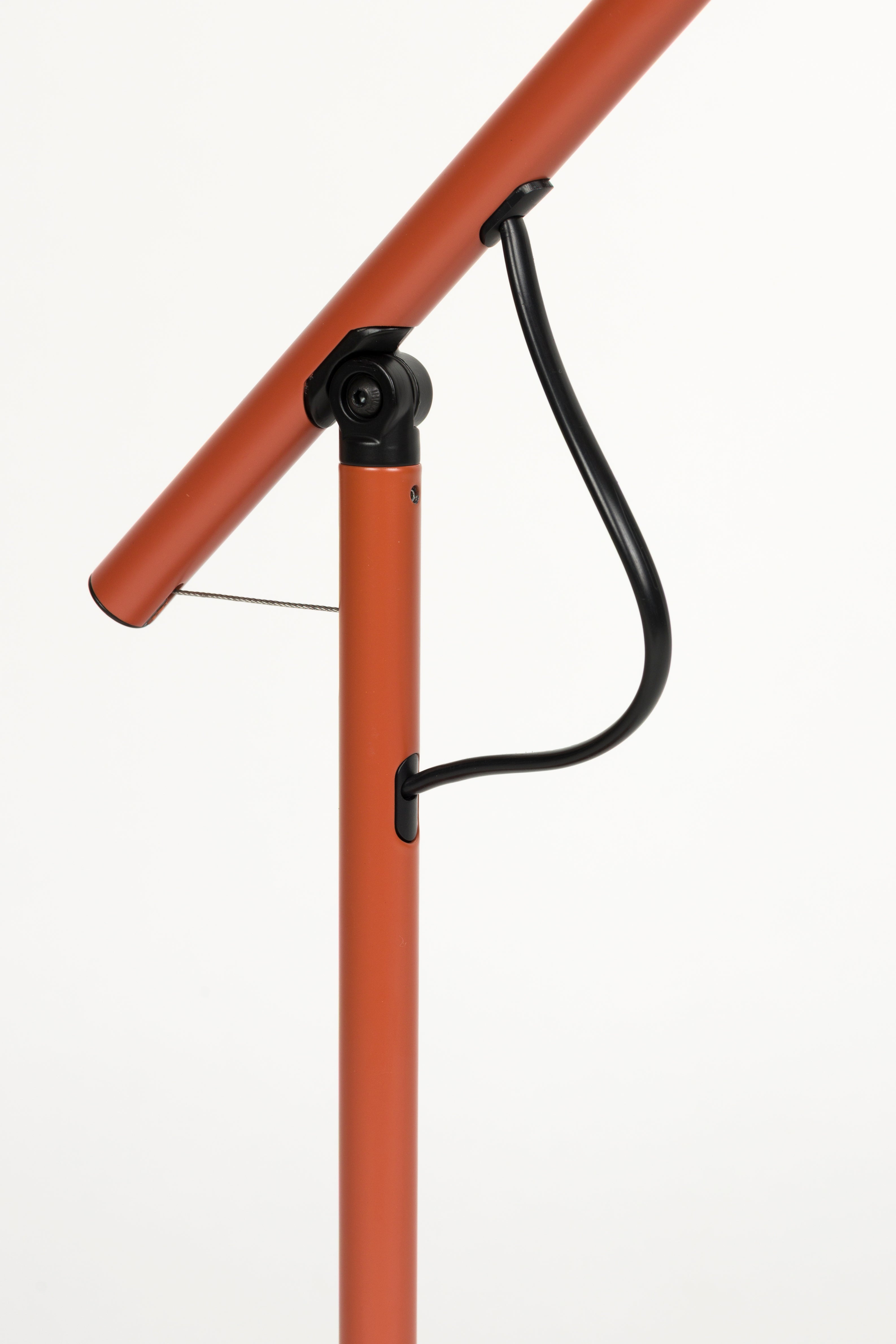 AERO red table lamp