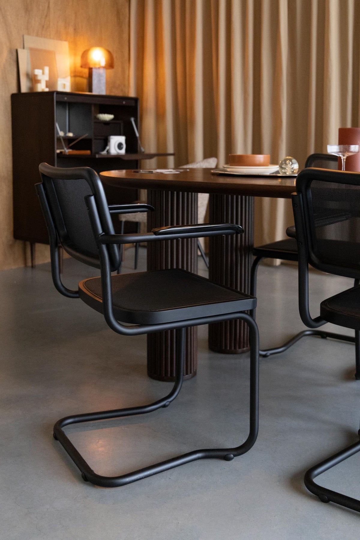 Fauteuil met armleuningen CARREE zwart
