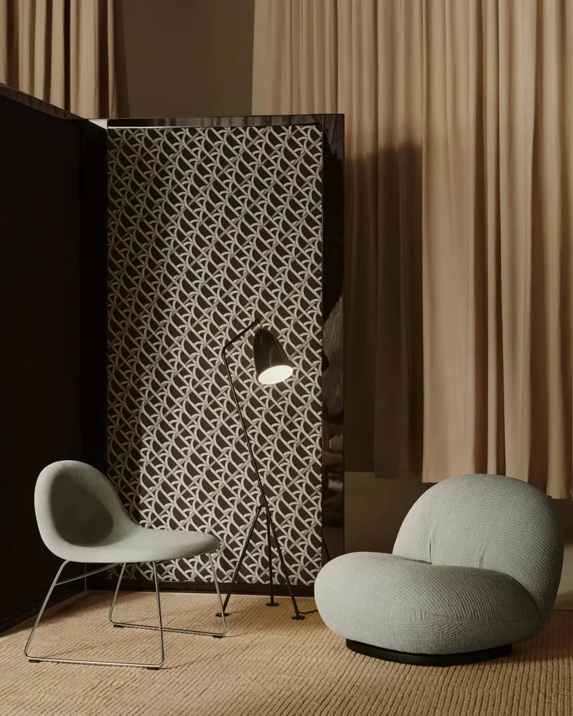 GUBI 3D gestoffeerde fauteuil