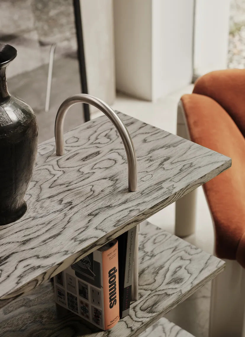 KAST KEEN grijs hout met satijnen stalen frame