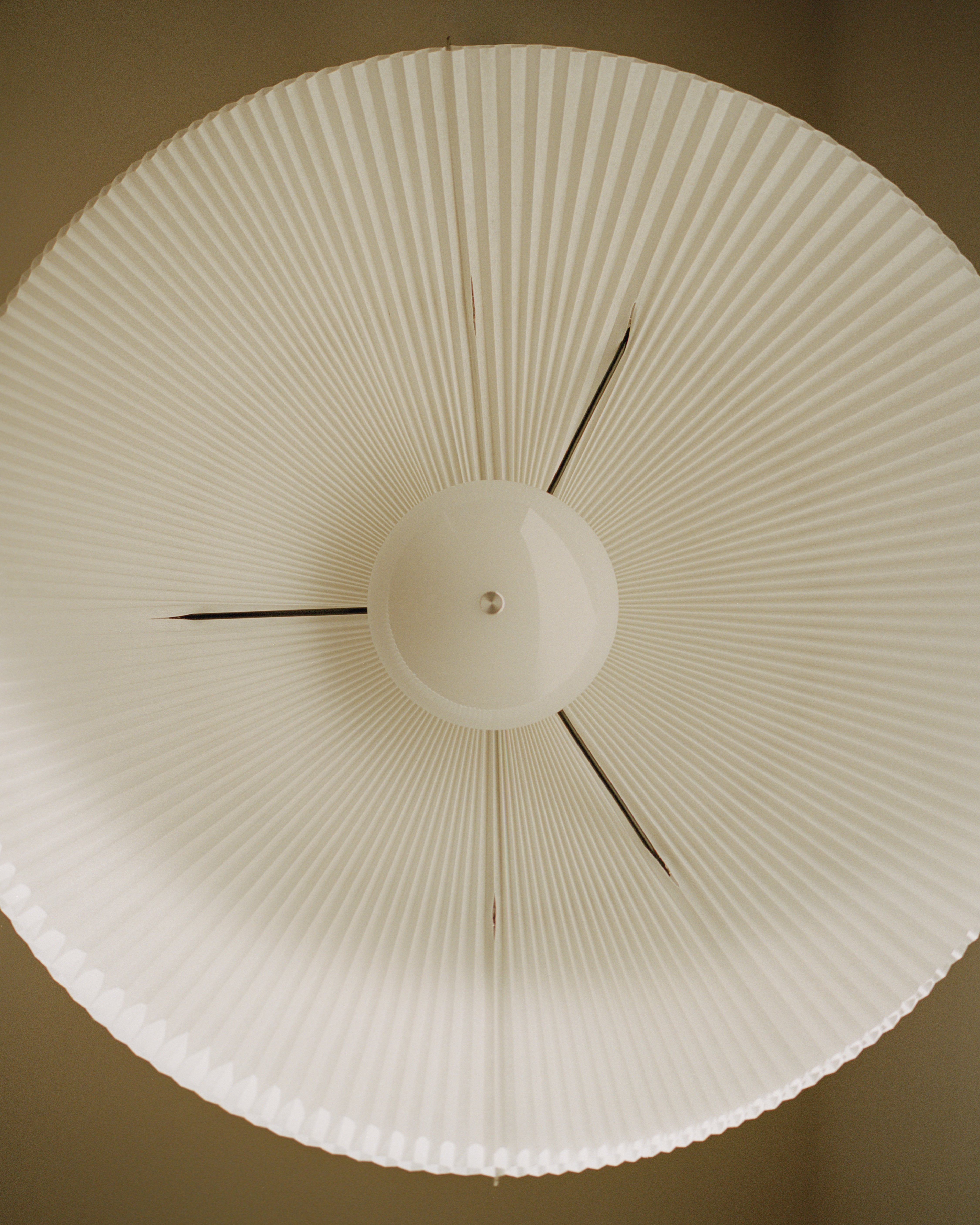 Lampa wisząca NEBRA biały, marka New Works