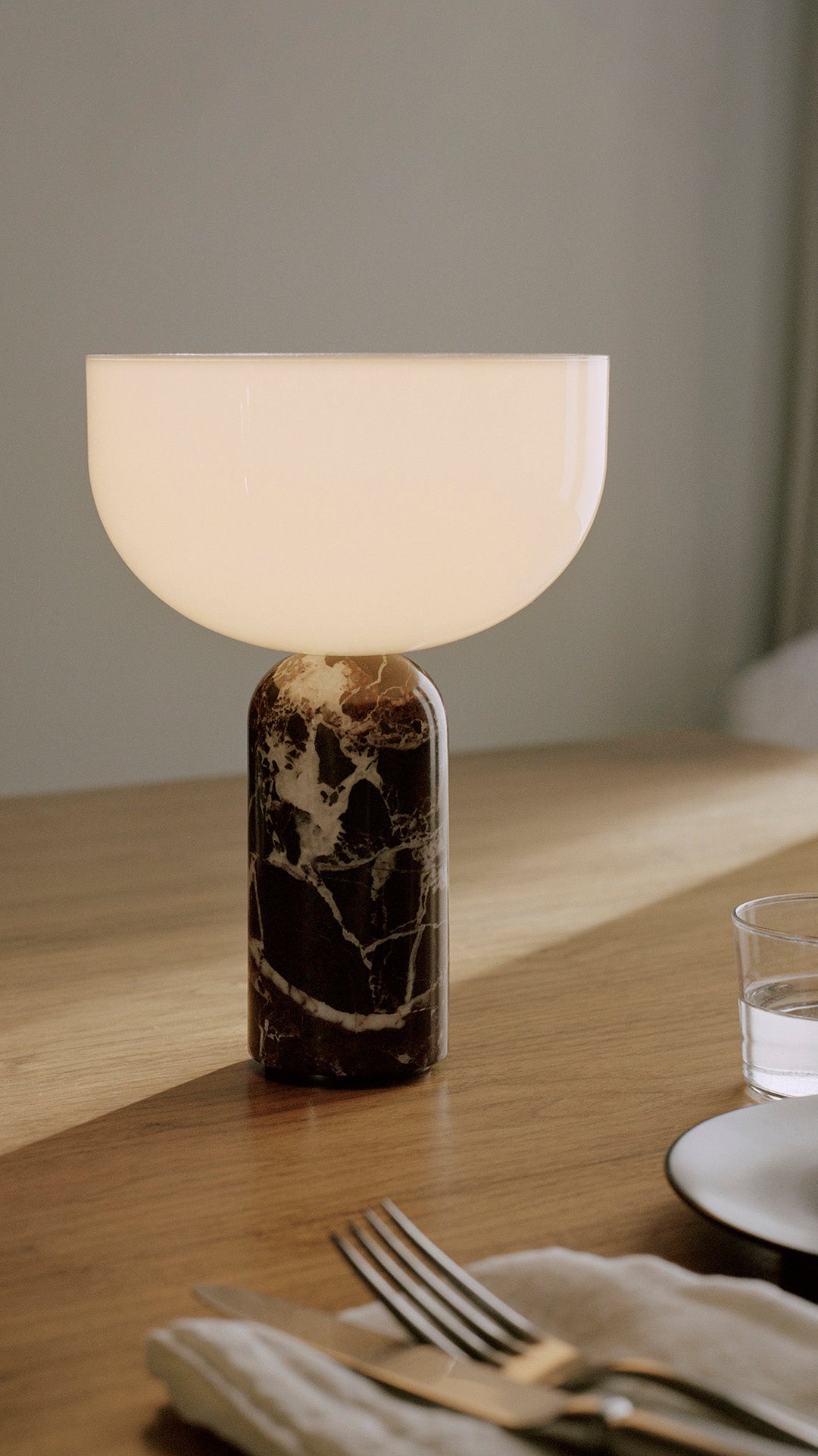 Tragbare Lampe KIZU Burgunder Marmor