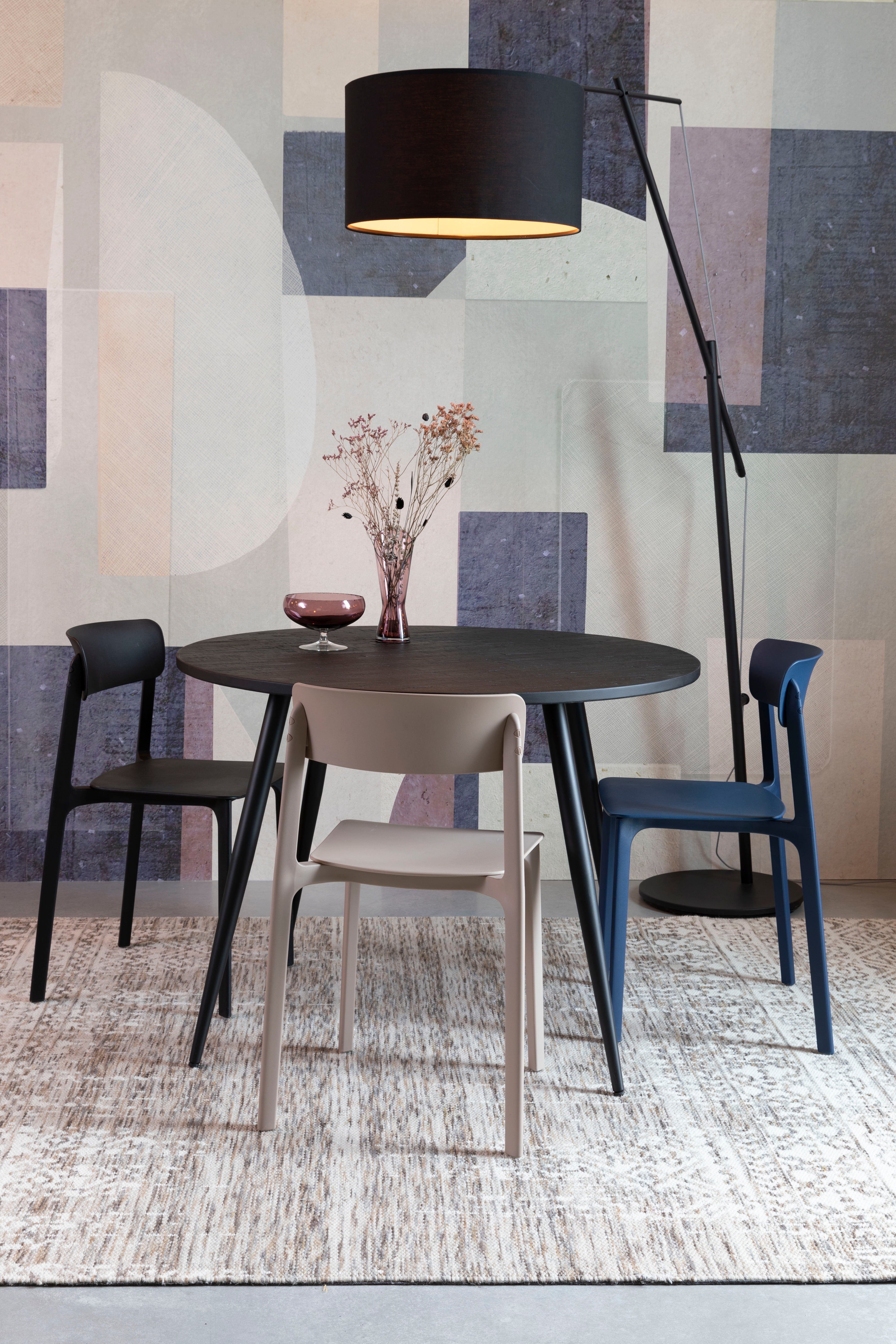 Schwarzer Clive -Stuhl