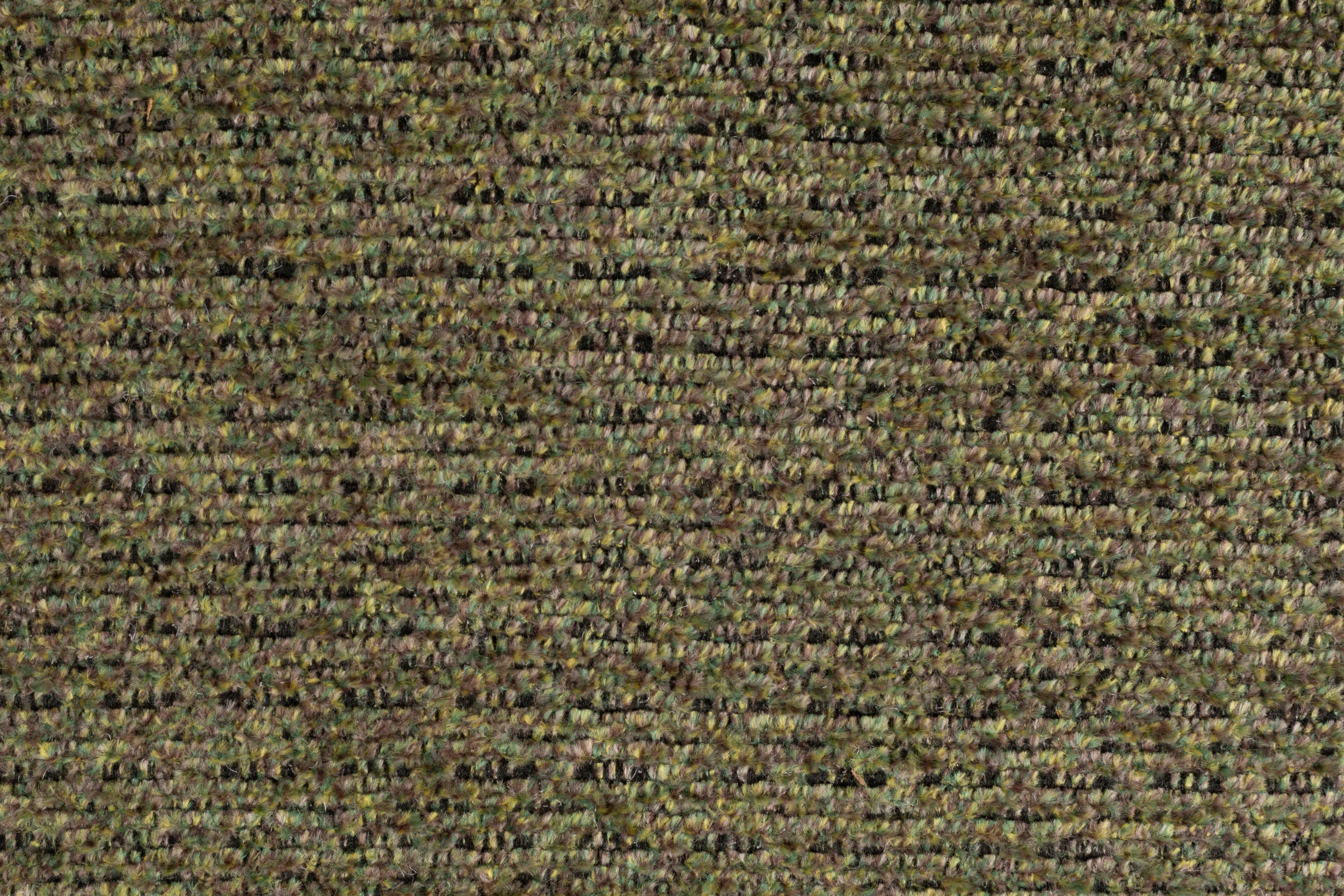 Sanne olive chair with a black base