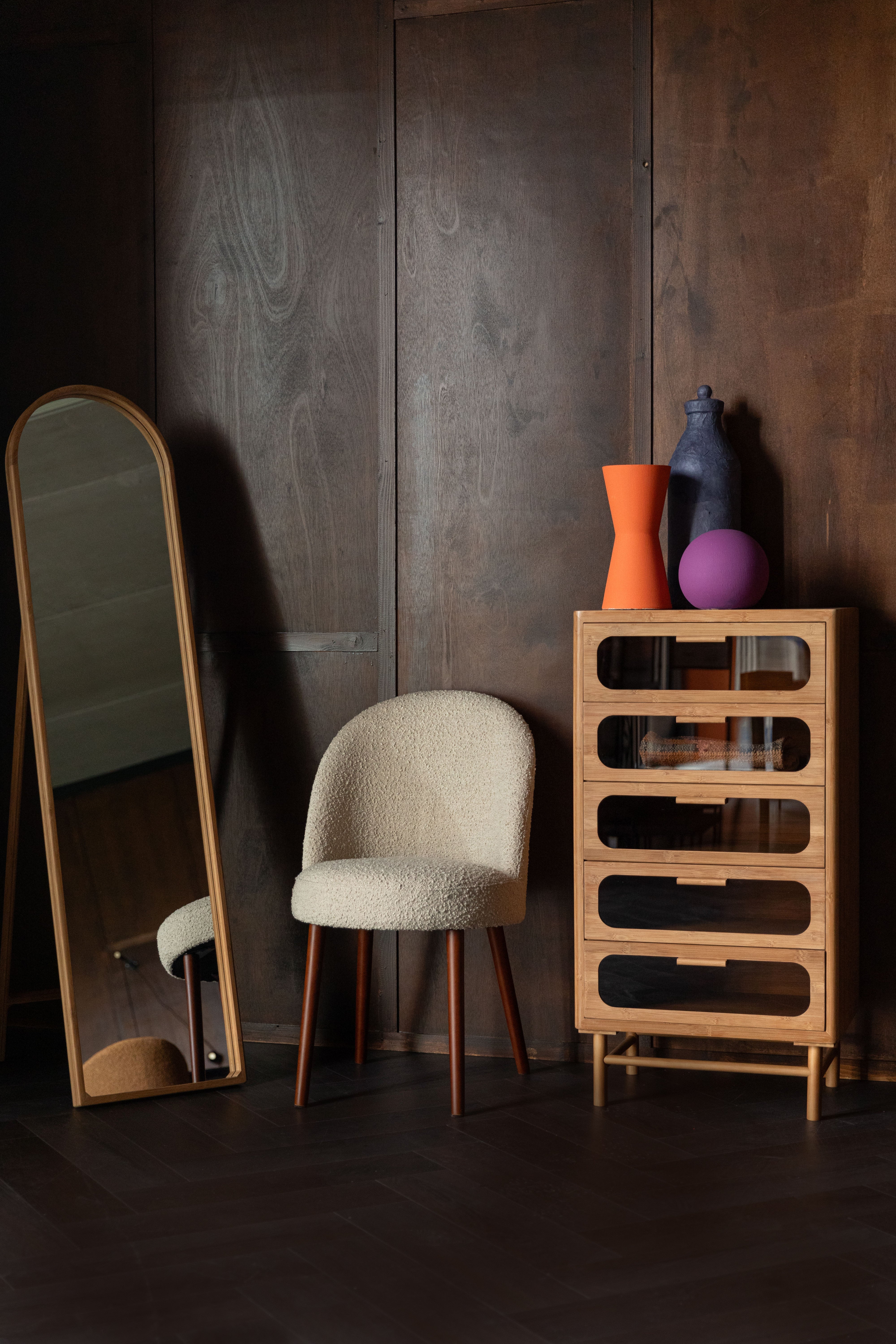 Stoel BARBARA beige met houten basis