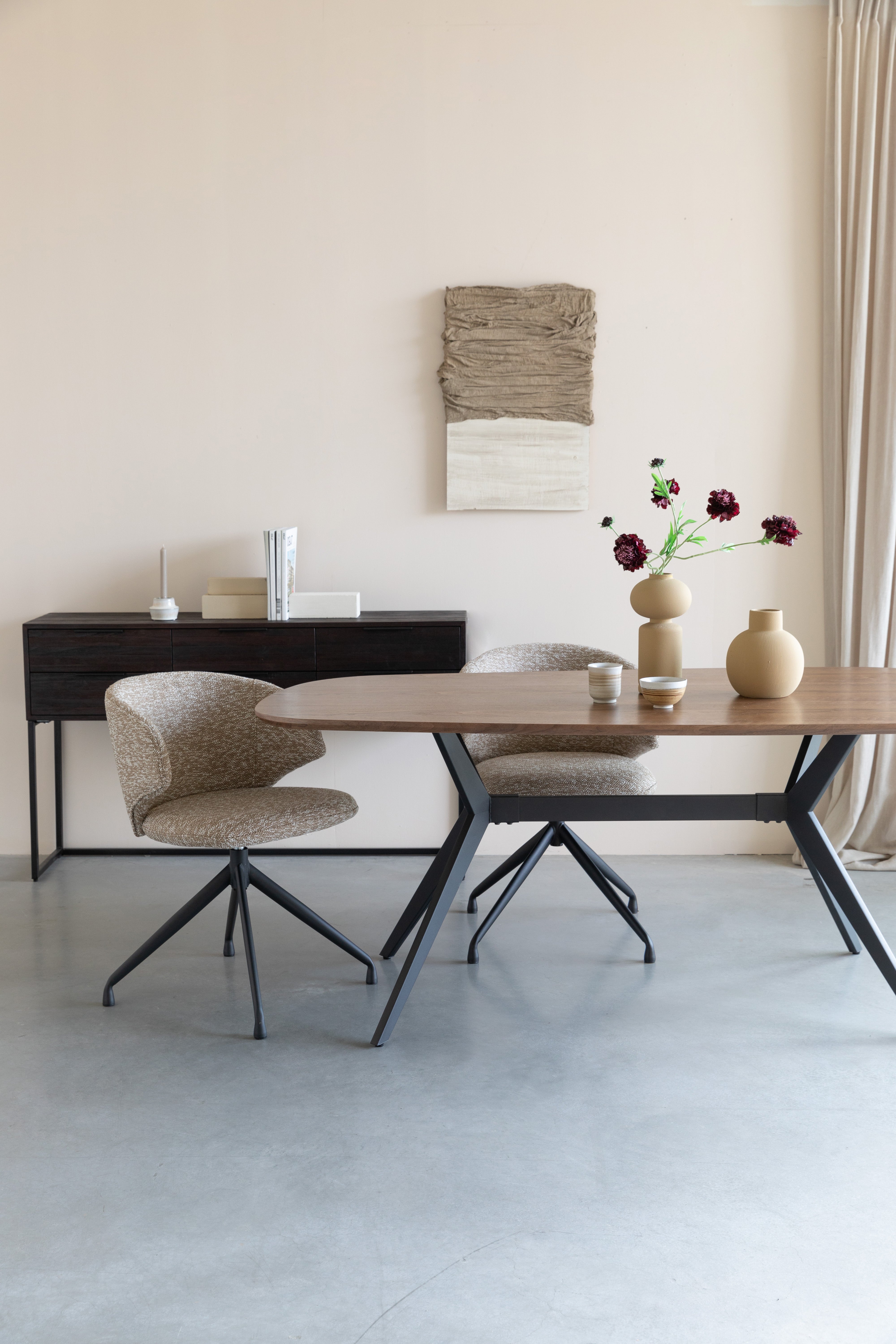 Drehstuhl BALADO braun mit schwarzem Fuß