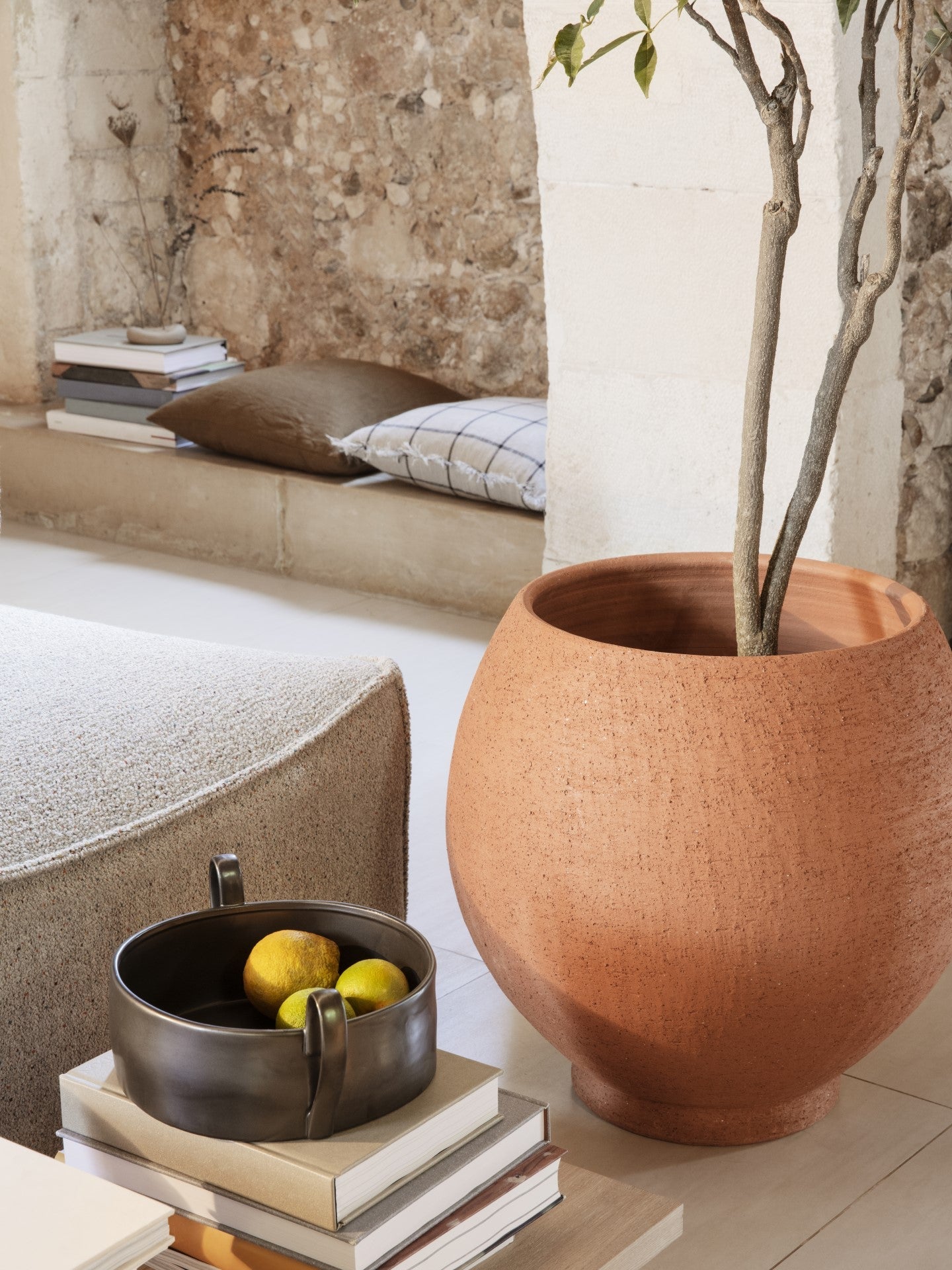 Misa FLOW CENTREPIECE black