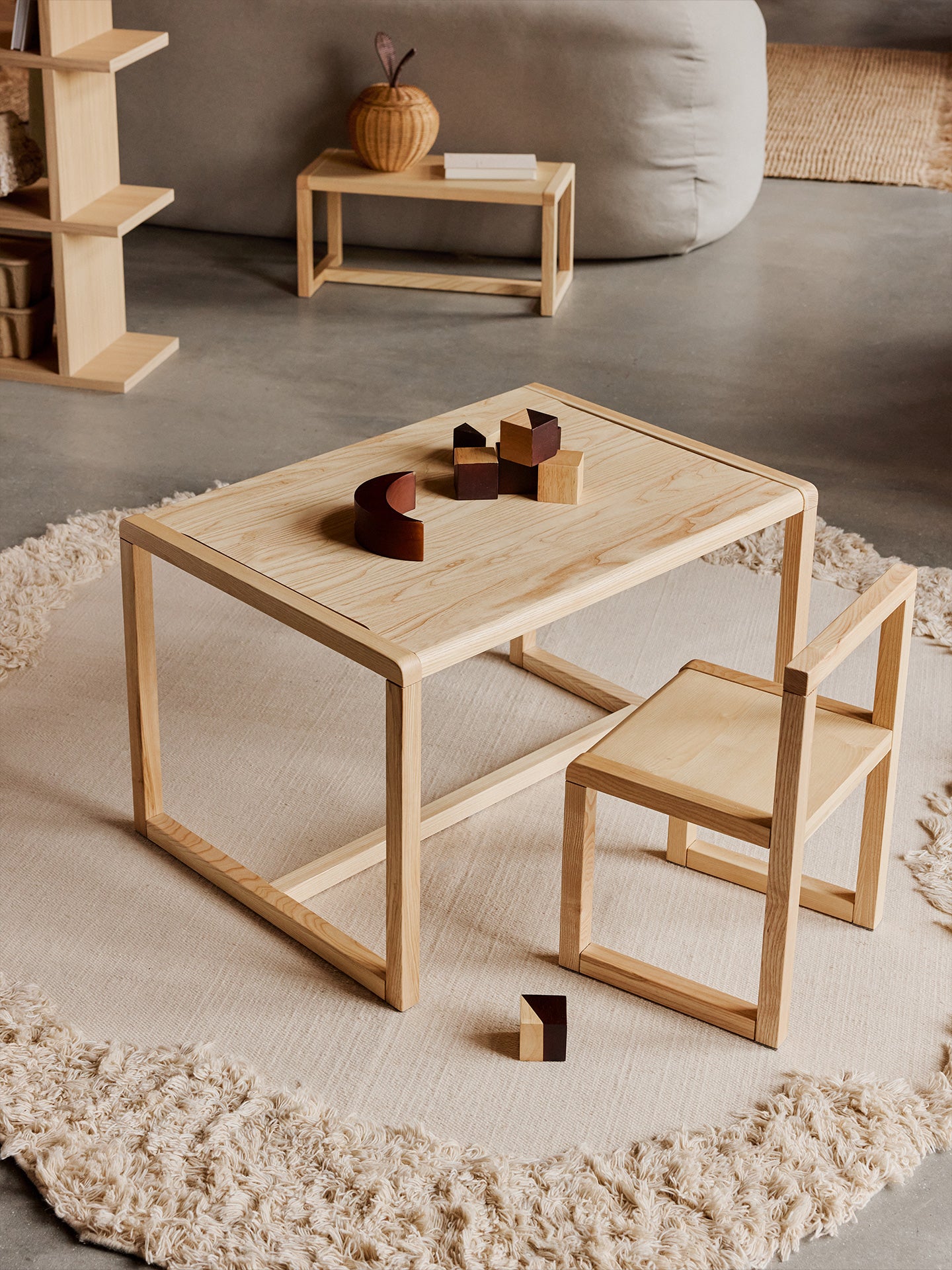 Kinderstuhl LITTLE ARCHITECT Eschenfurnier