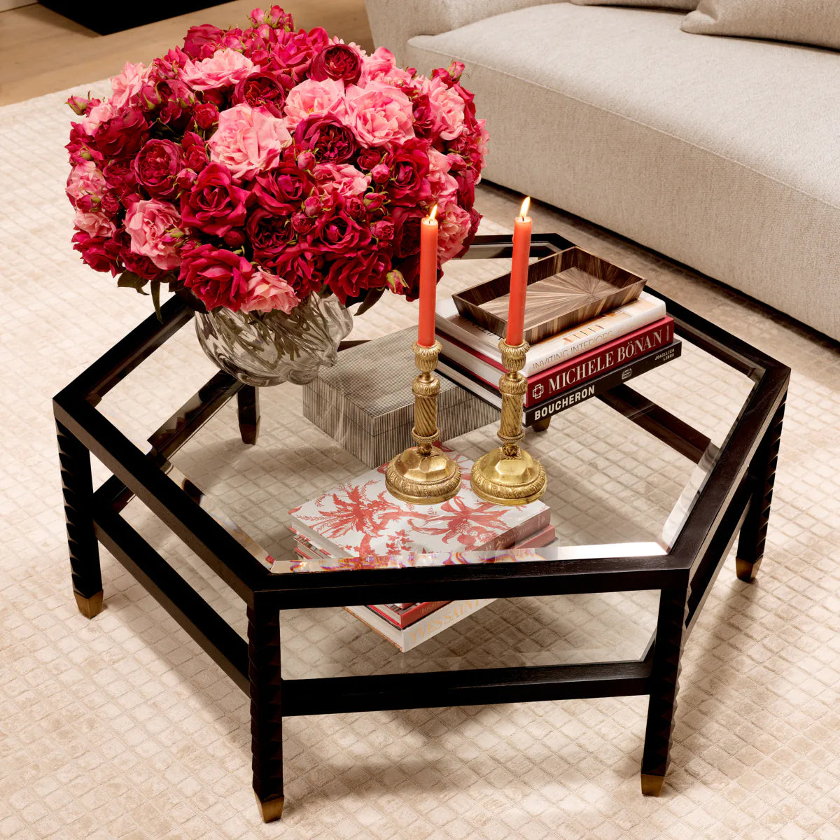 Koffietafel CORNELIUS met glazen blad en zwarte basis