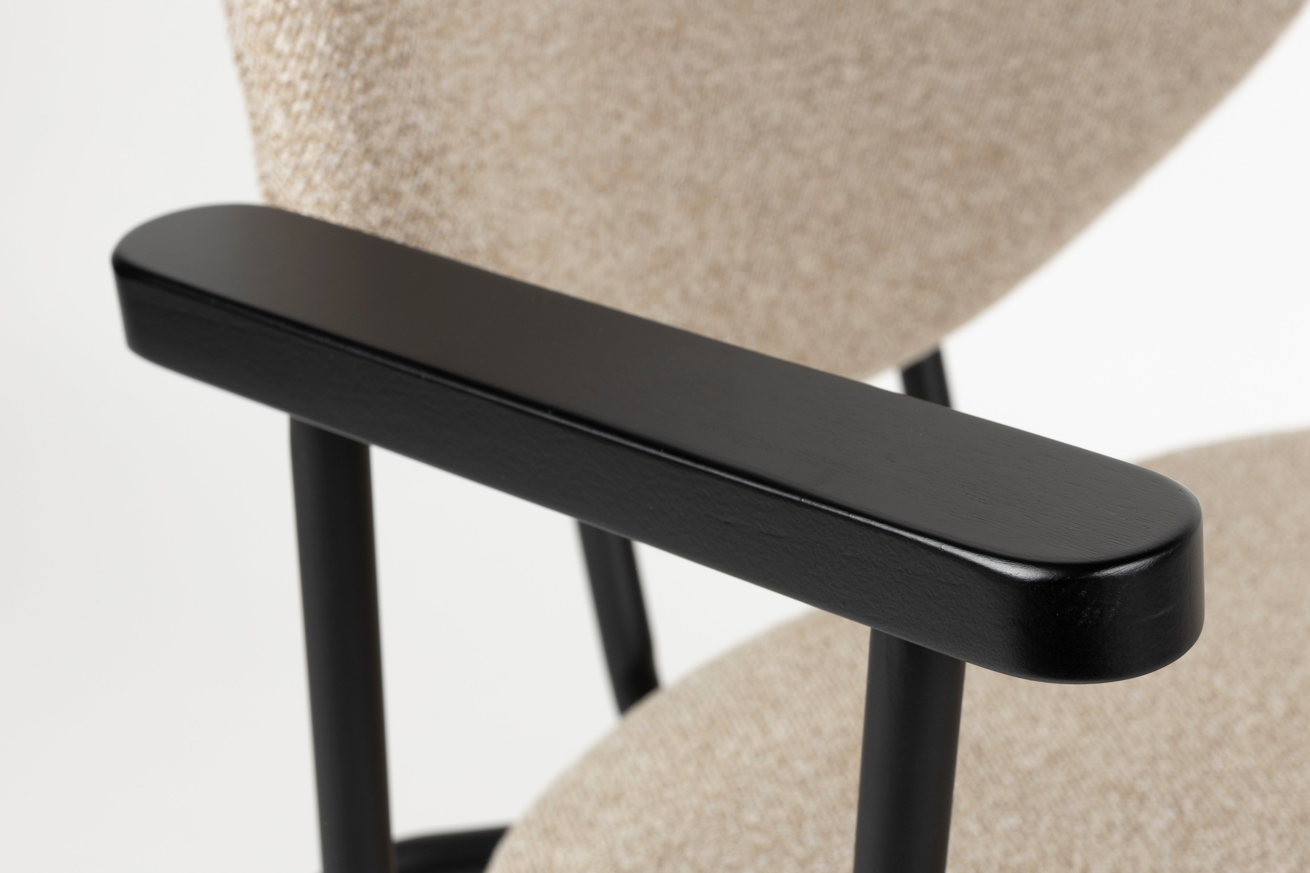 Armlehnstuhl ZELO beige mit schwarzem Gestell