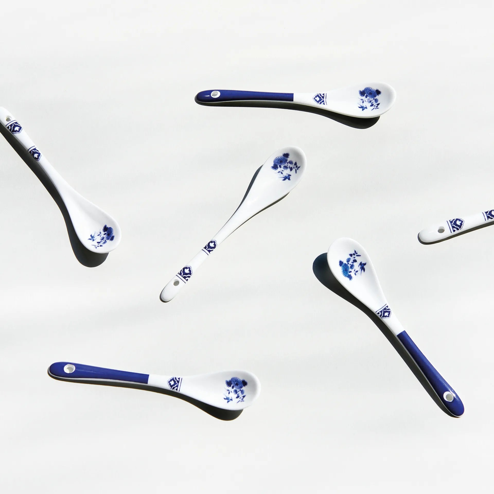 DELFTWARE White and Blue Spoon Set