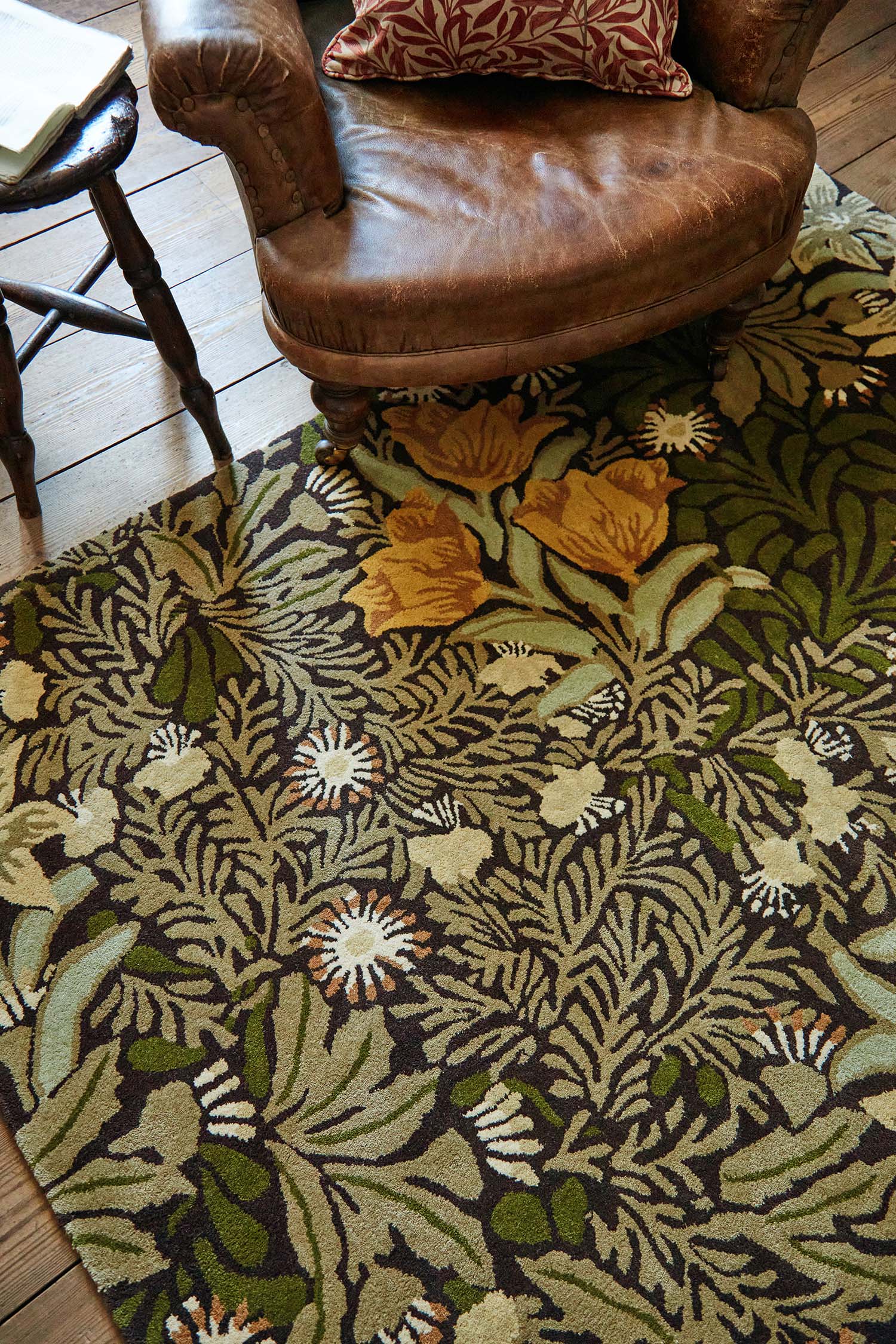 Tapijt MOREW - BOWER TWINING VINE groen