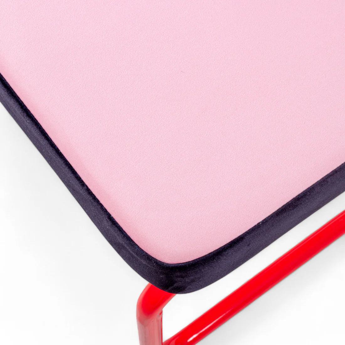 Sessel SUPERLOUNGE STUHL BLAUES GITTER rosa mit rotem Fuß