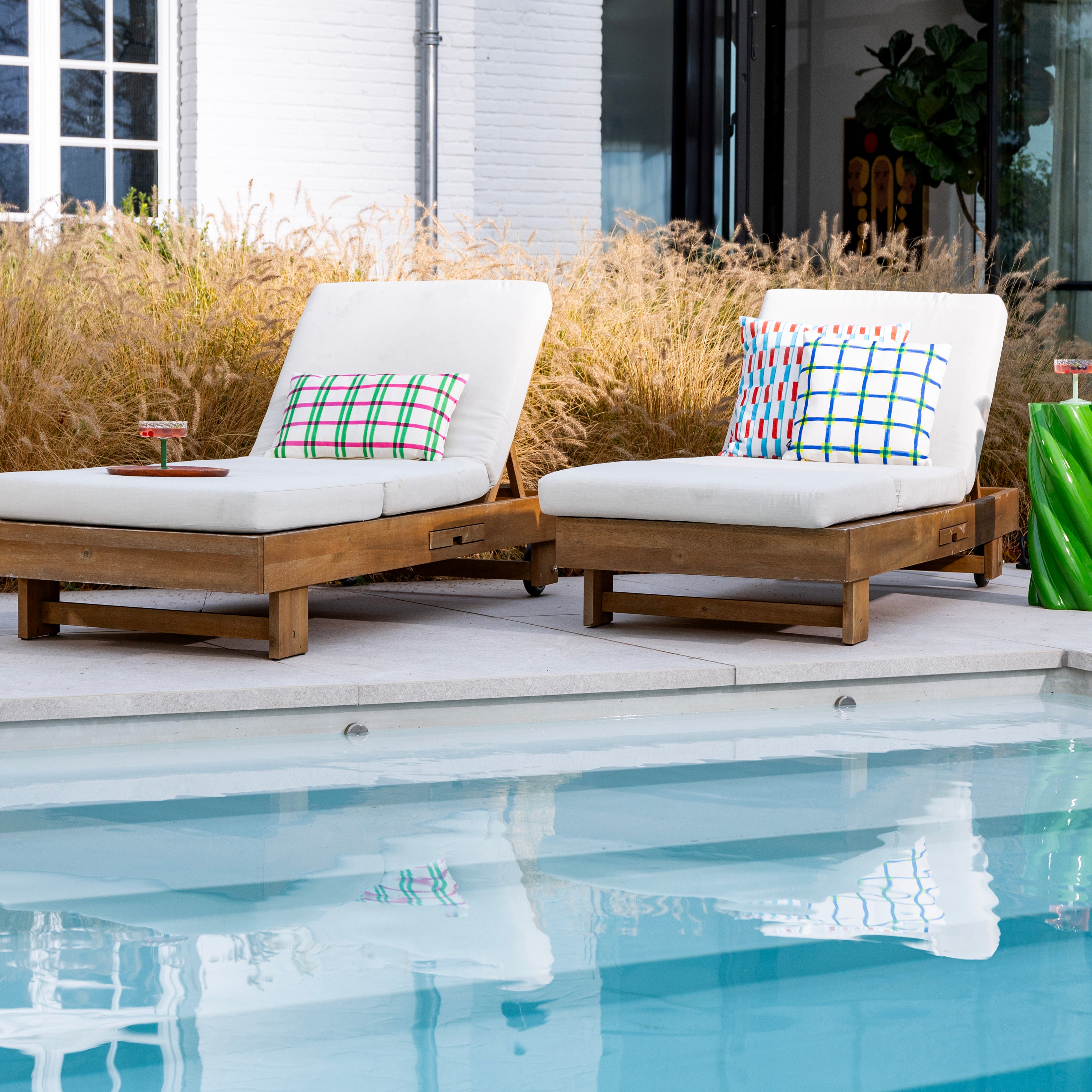 Kussenhoes CLASH wit met roze en groen