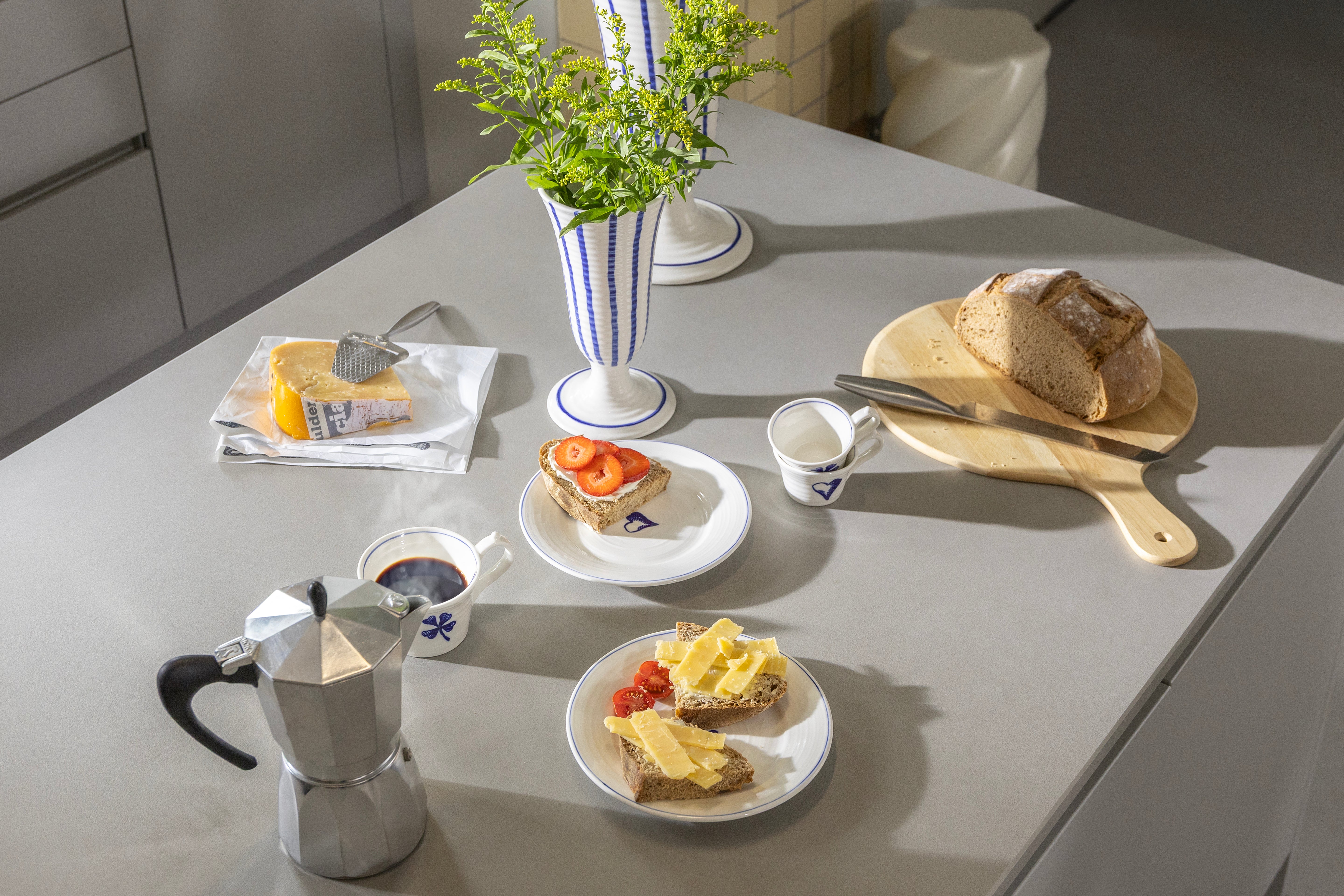 ANOUK CLOVER white and blue cup set