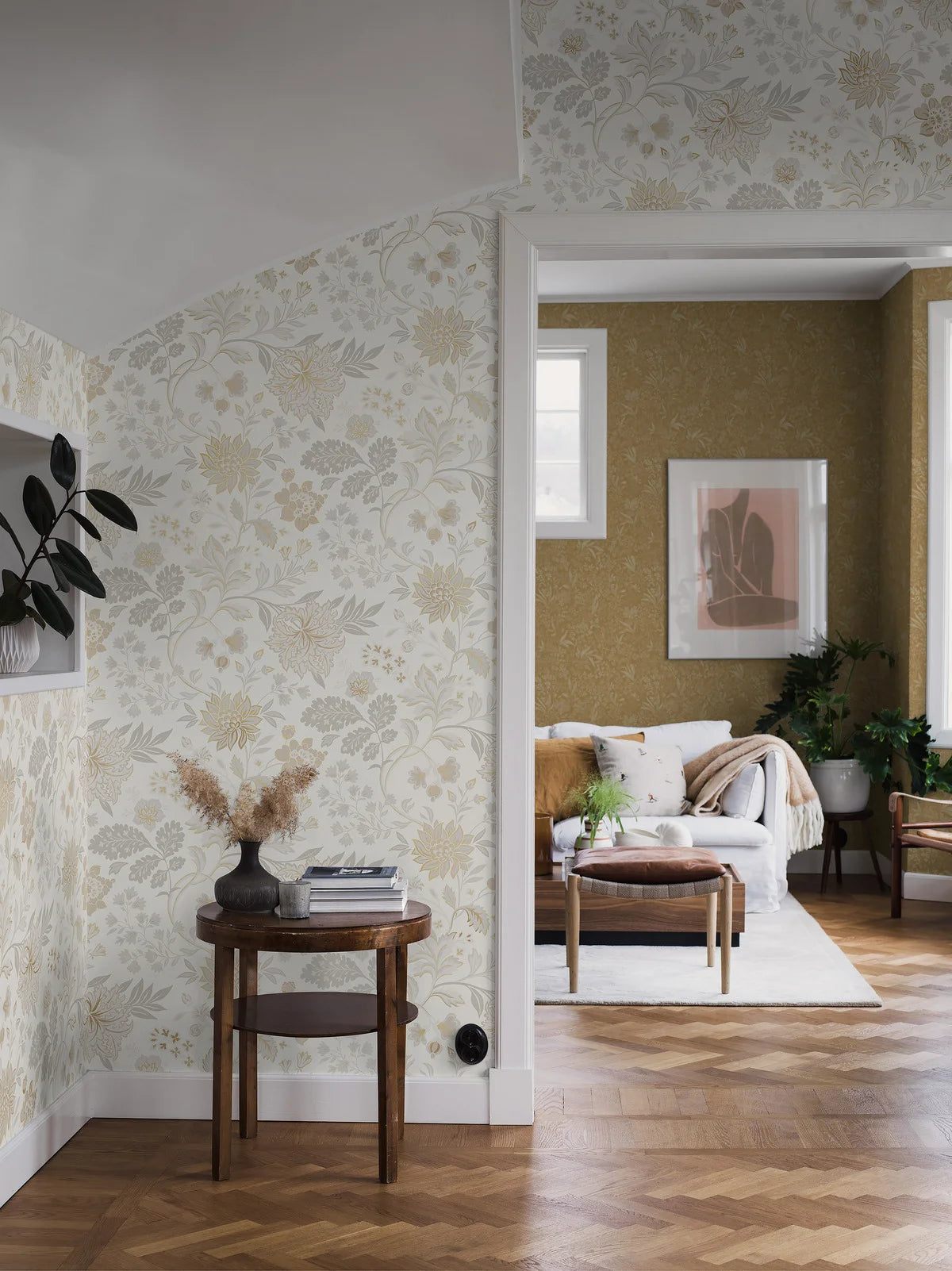 Vliesbehang met plantenpatroon ALICIA warm wit met beige