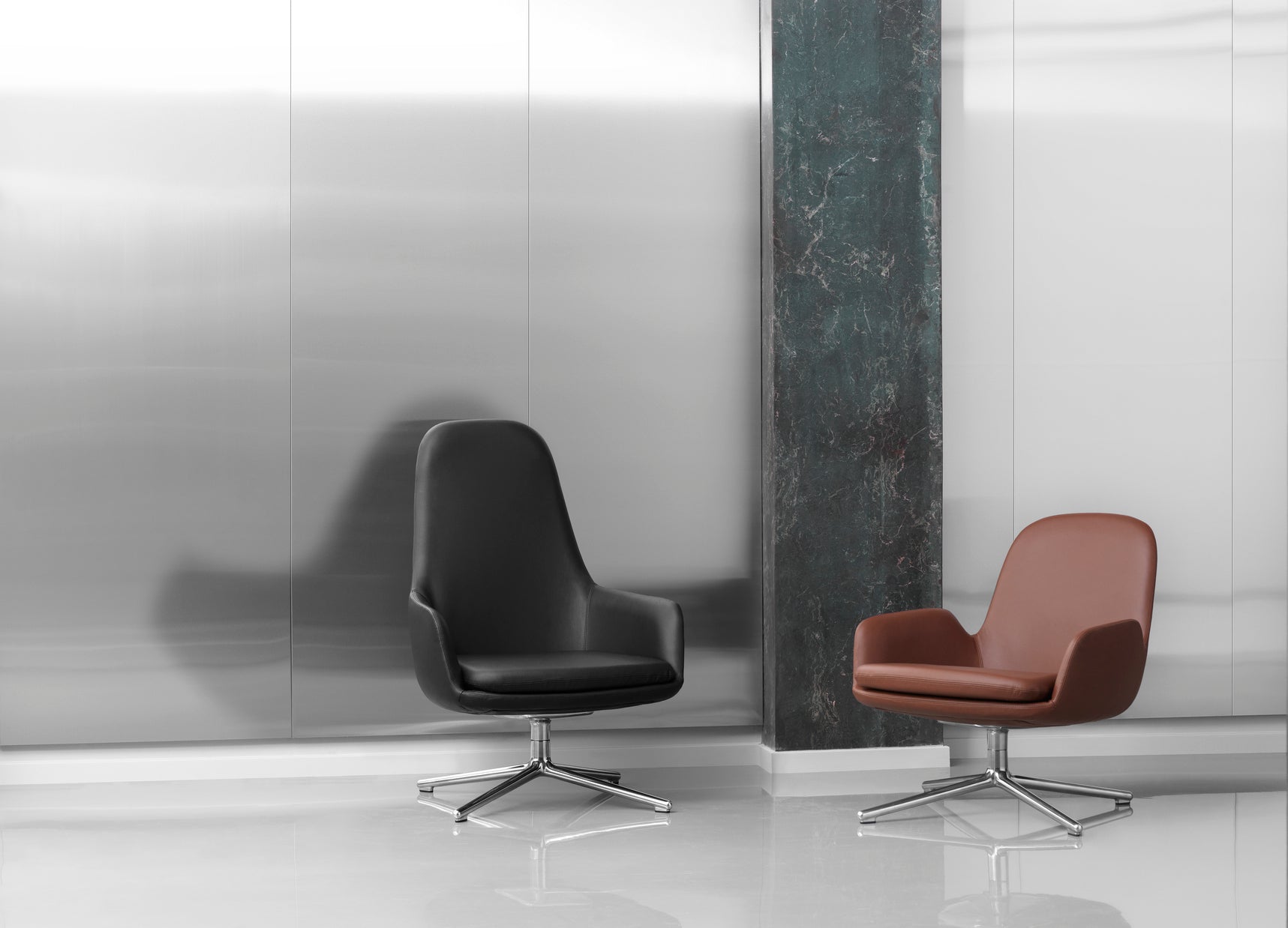 Fotel obrotowy ERA LOW aluminiowa podstawa do salonu – Normann Copenhagen