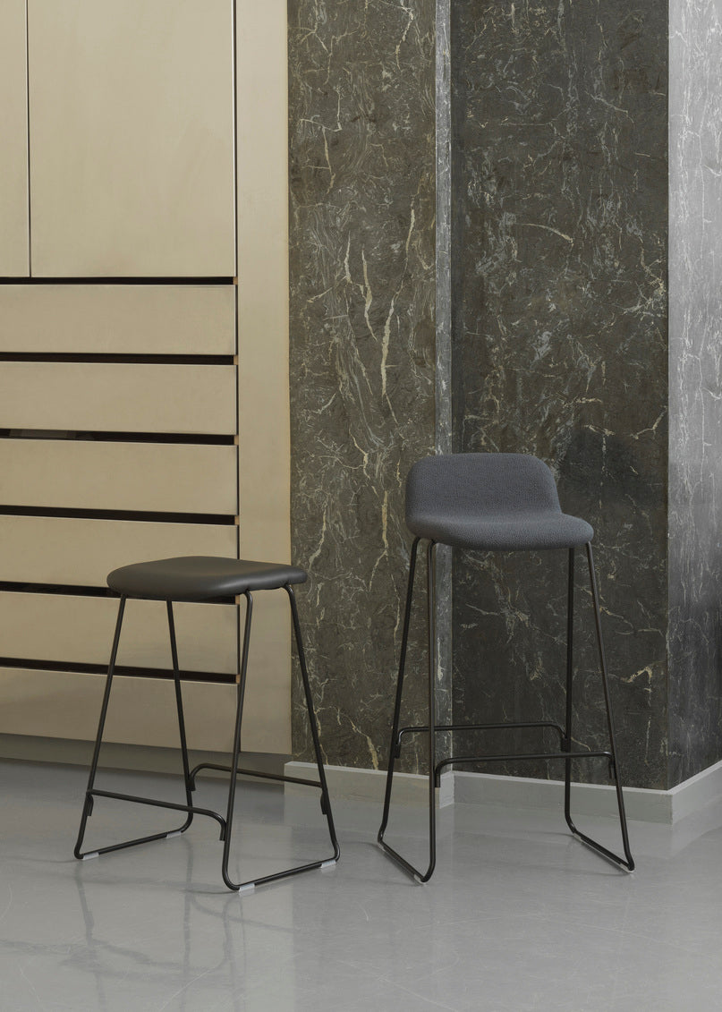 Bar chair upholstered just with a chrome base