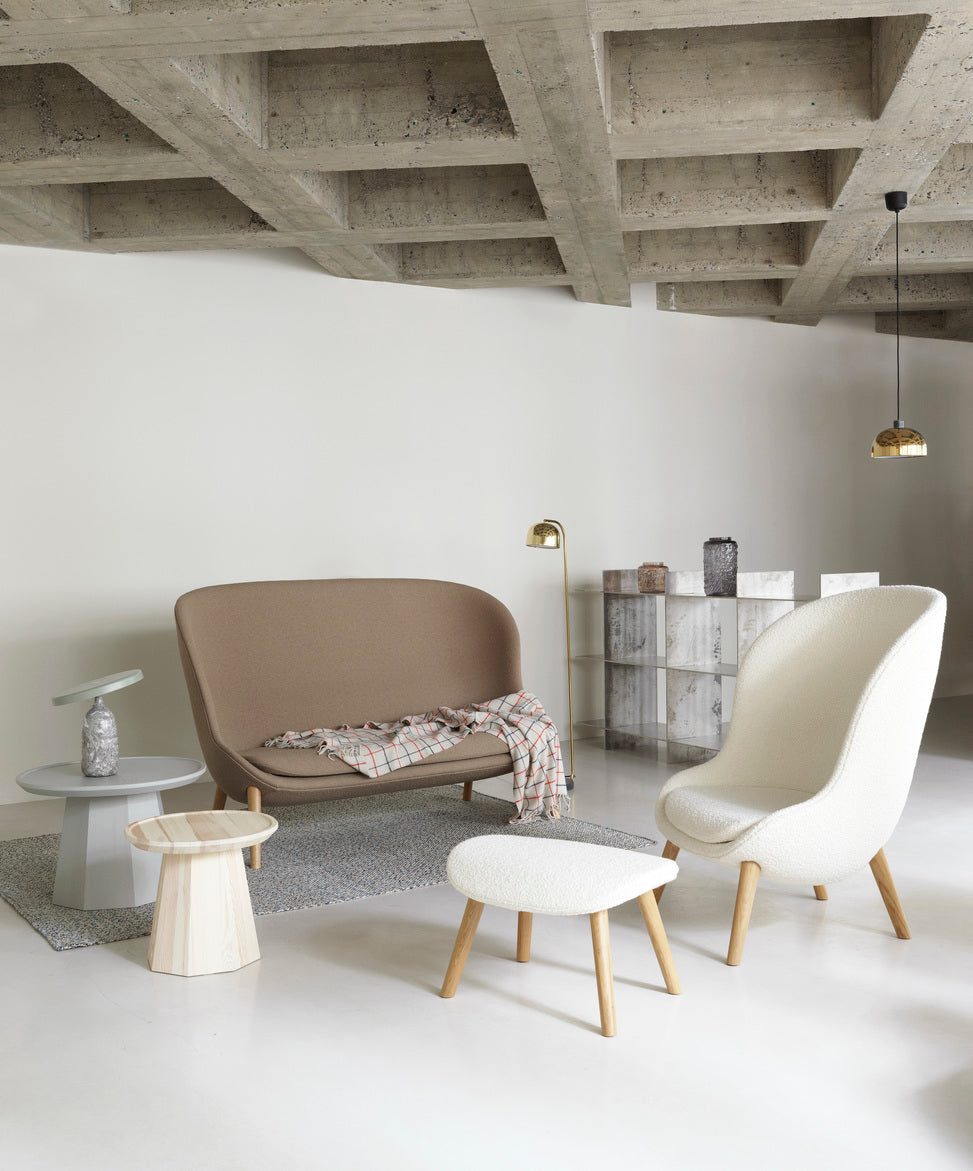 HYG HIGH armchair with a black oak base