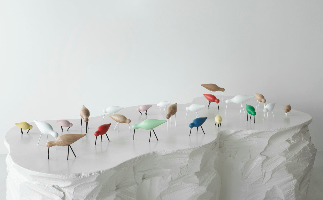 Figurka SHOREBIRD dąb z białymi nóżkami – drewno dębowe i metal