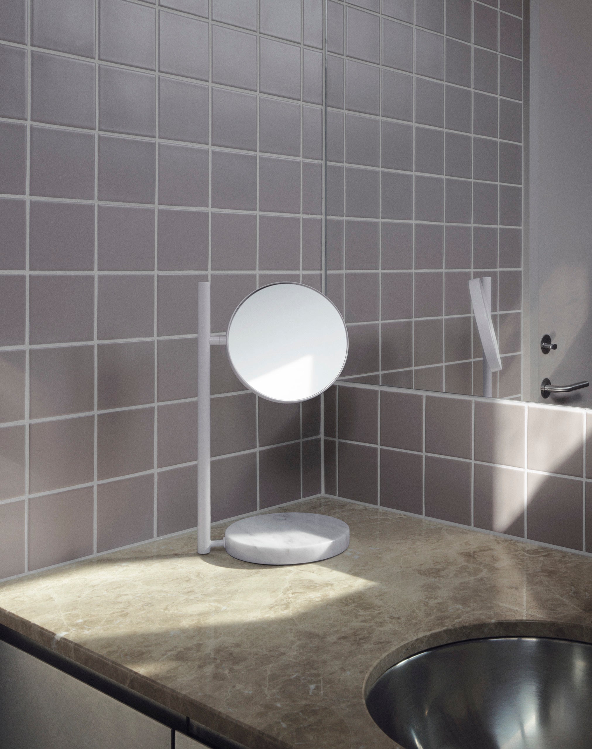 Freestanding Mirror POSE White Marble