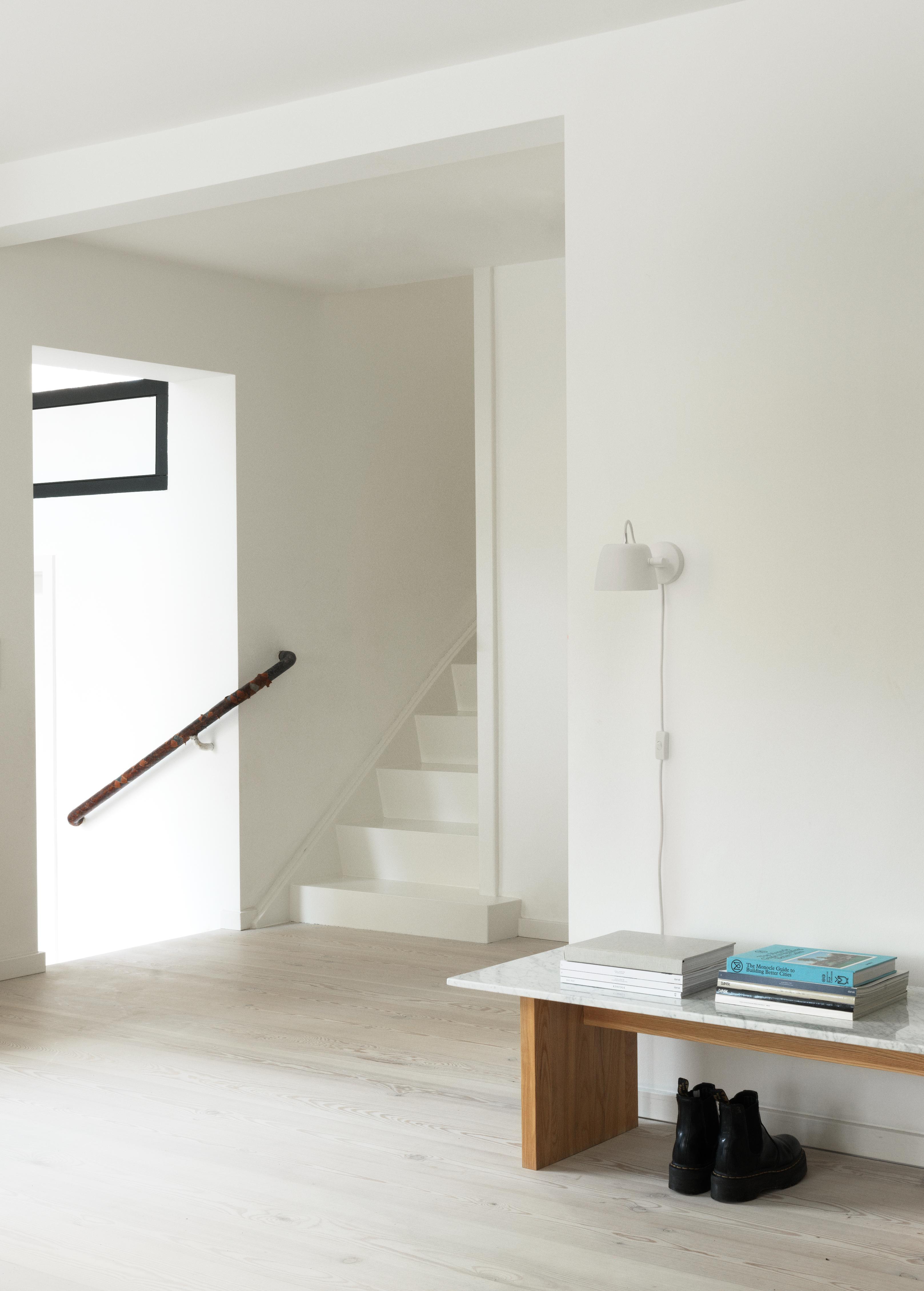 TUB Wandleuchte weiß