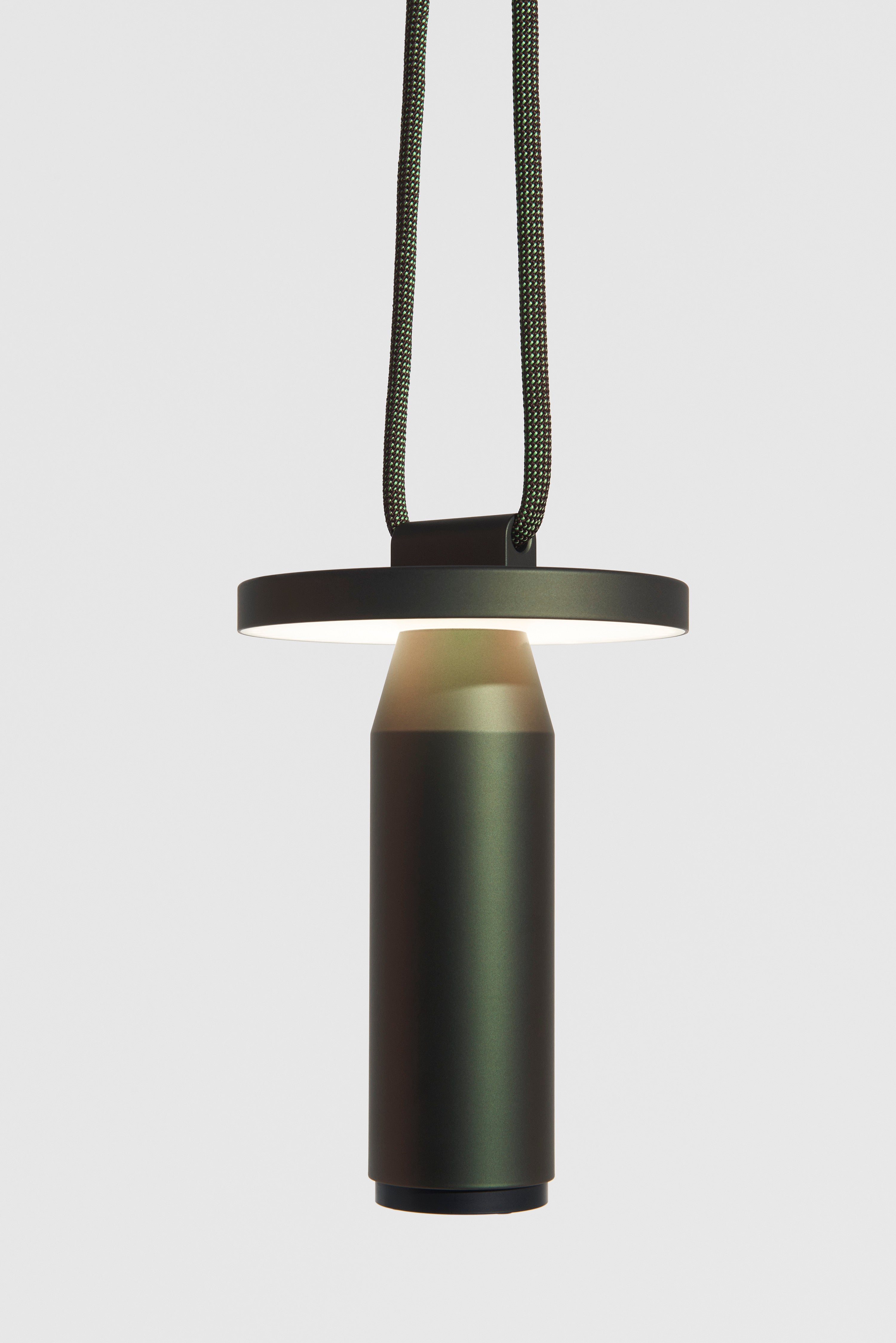 Lampa przenośna QUASAR zielony – Petite Friture