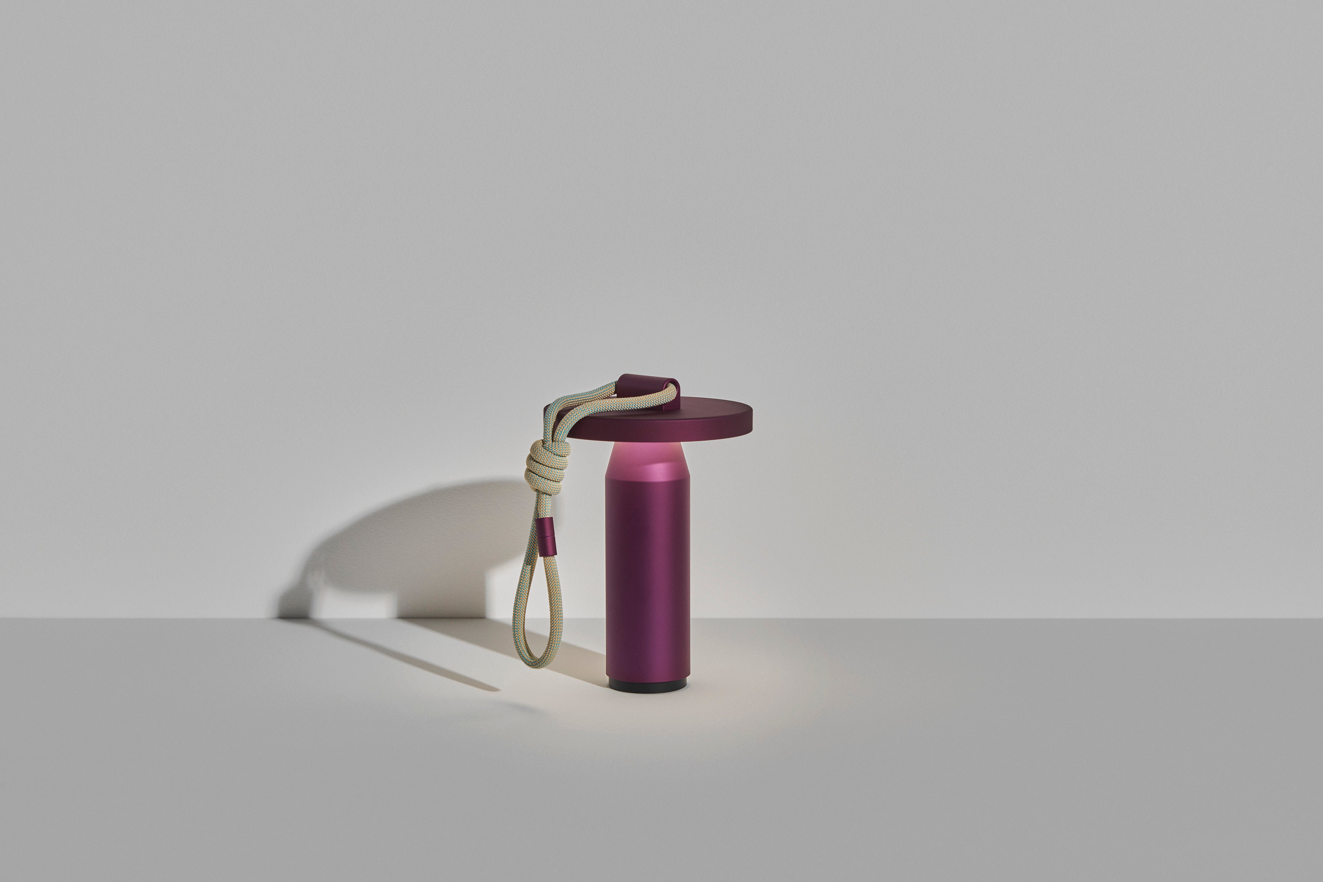 Lampa przenośna QUASAR fioletowy – Petite Friture