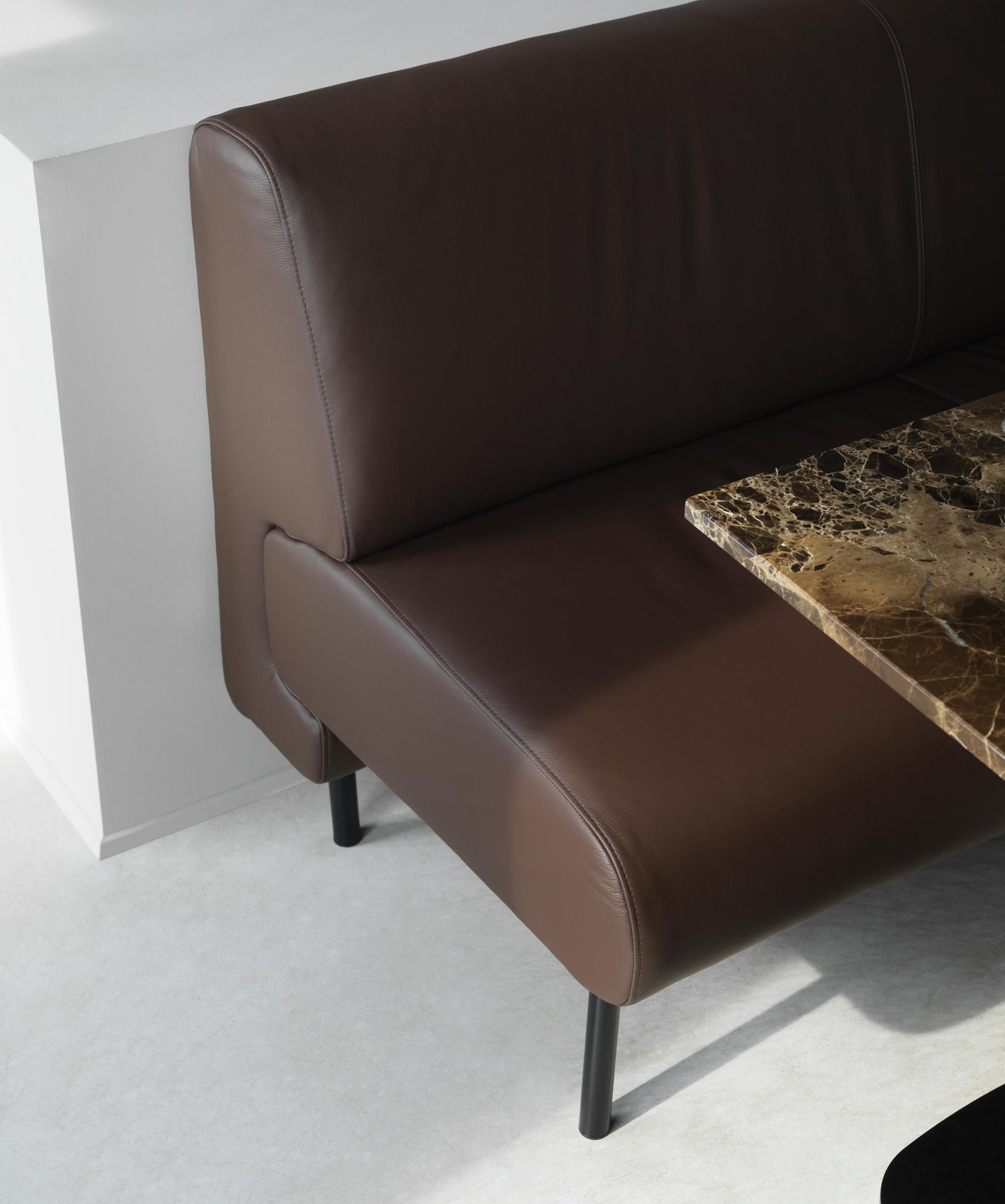 Bank FRAME gestoffeerd