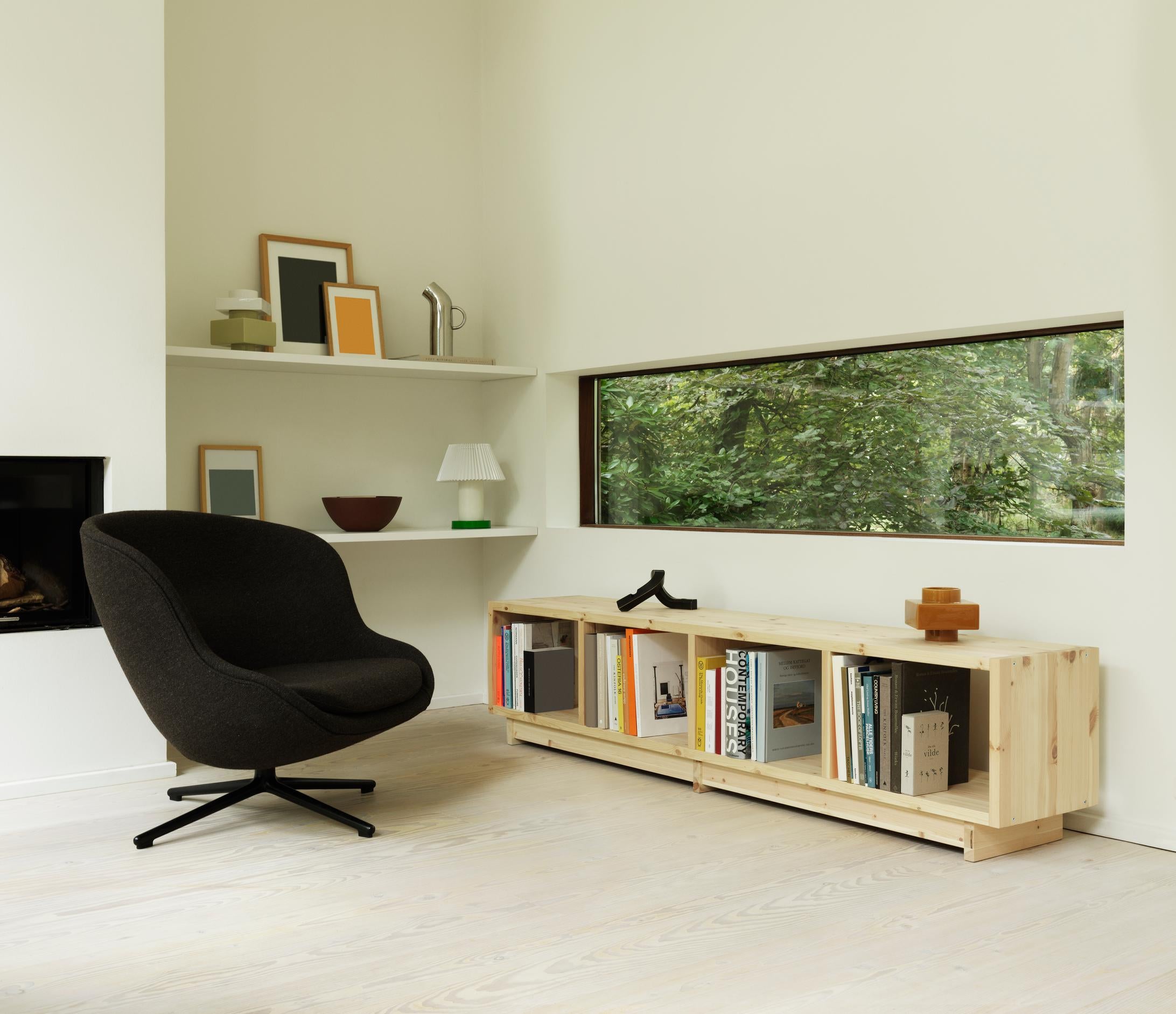 Plank pine wood bookcase