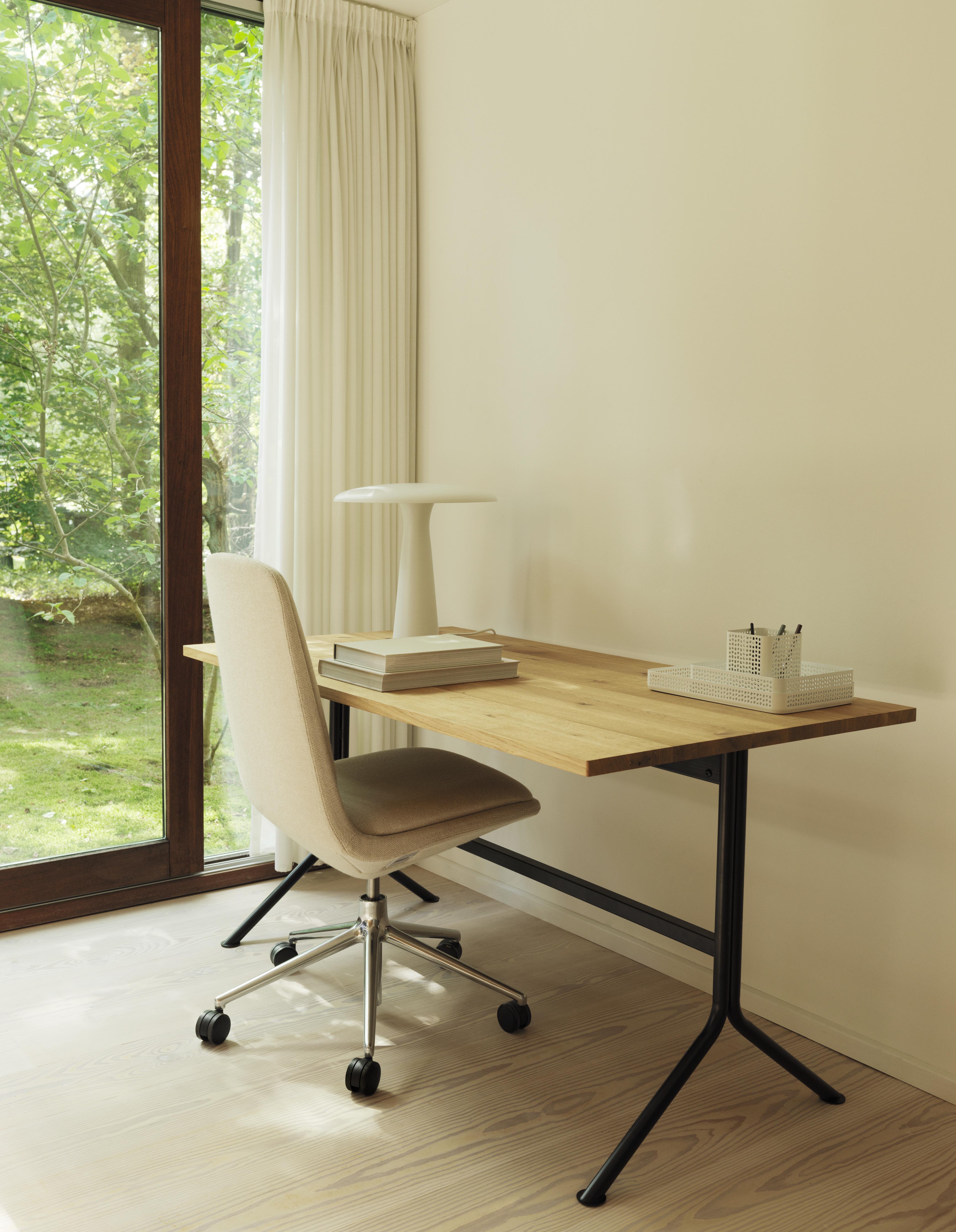 SHELTER Tischleuchte weiß