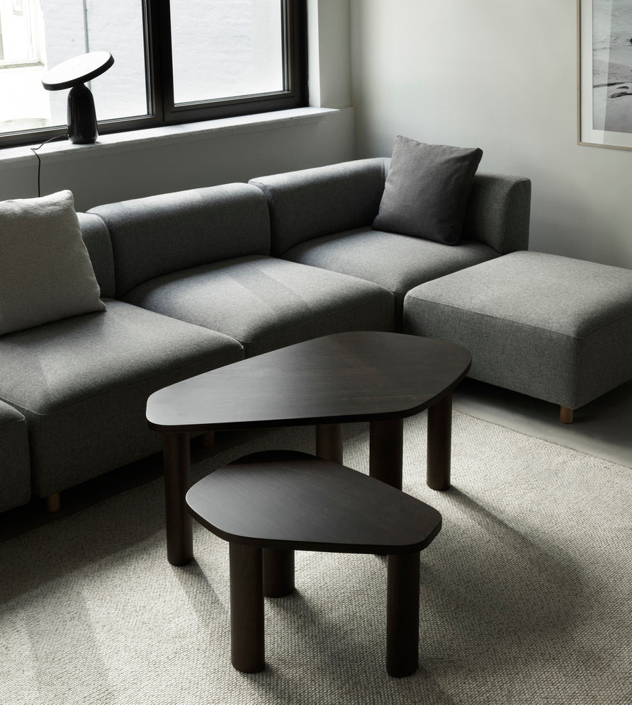 Puf upholstered redo oak base