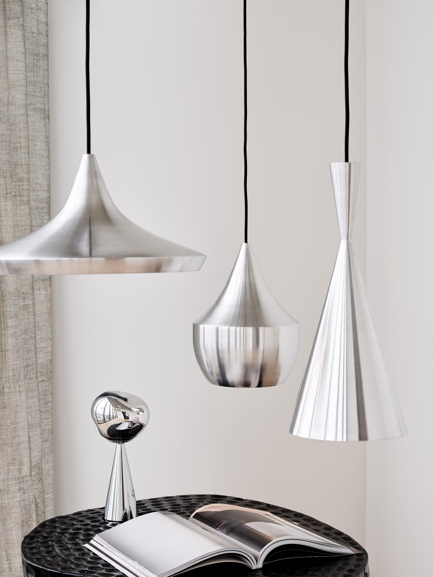 UNBEATEN TALL silver pendant lamp