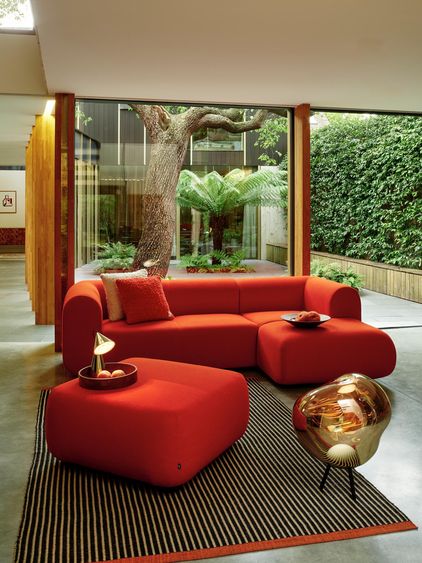 Vloerkleed LINE zwart met oranje