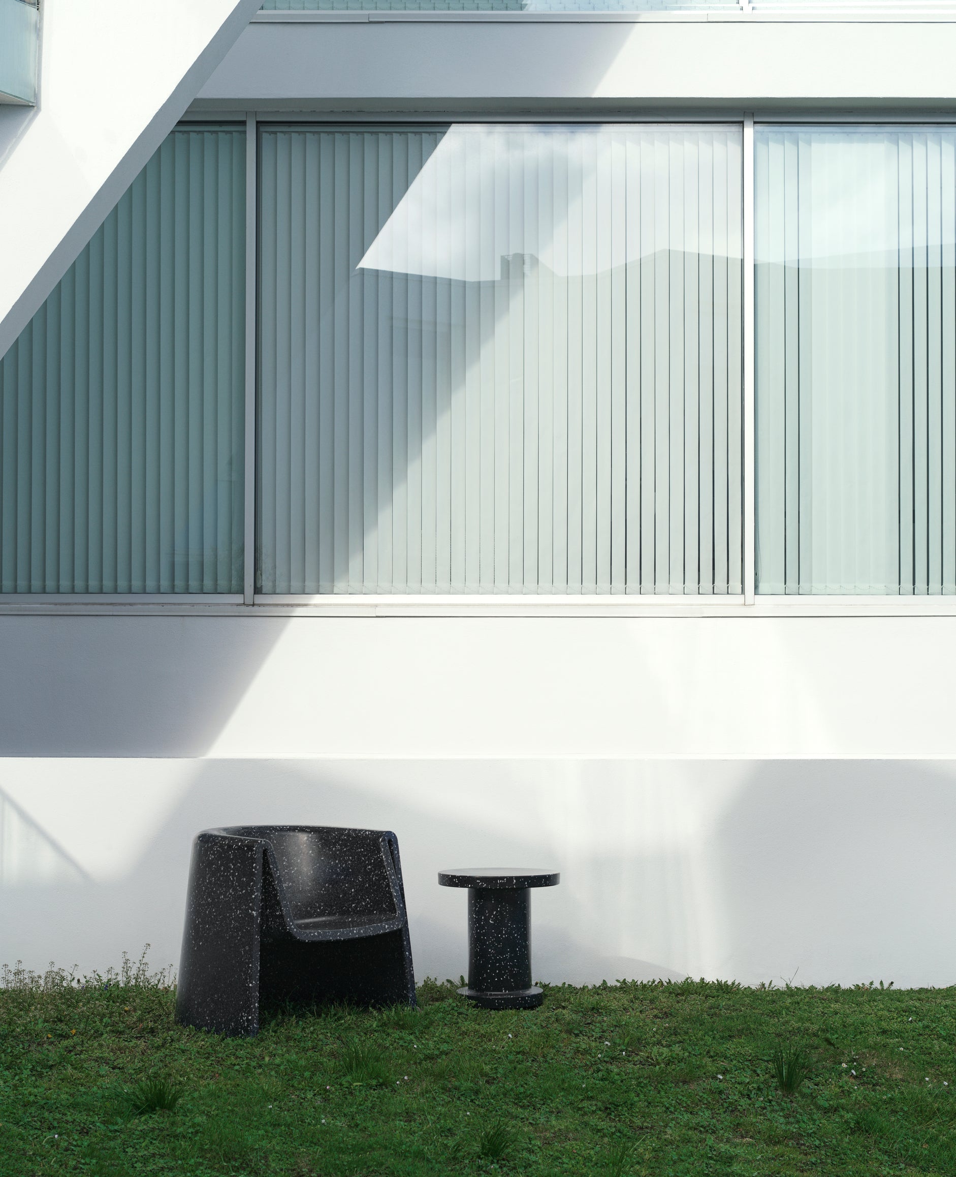 Fotel BIT czarny do salonu – Normann Copenhagen