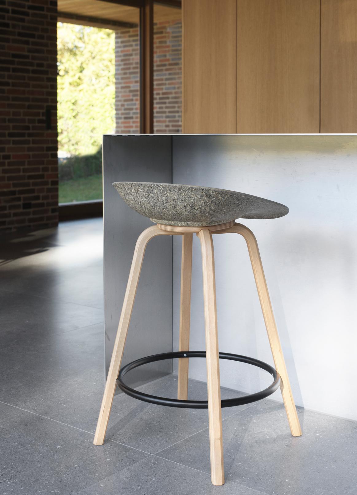 Bar Stuhl Mat Beige mit Buchenbasis