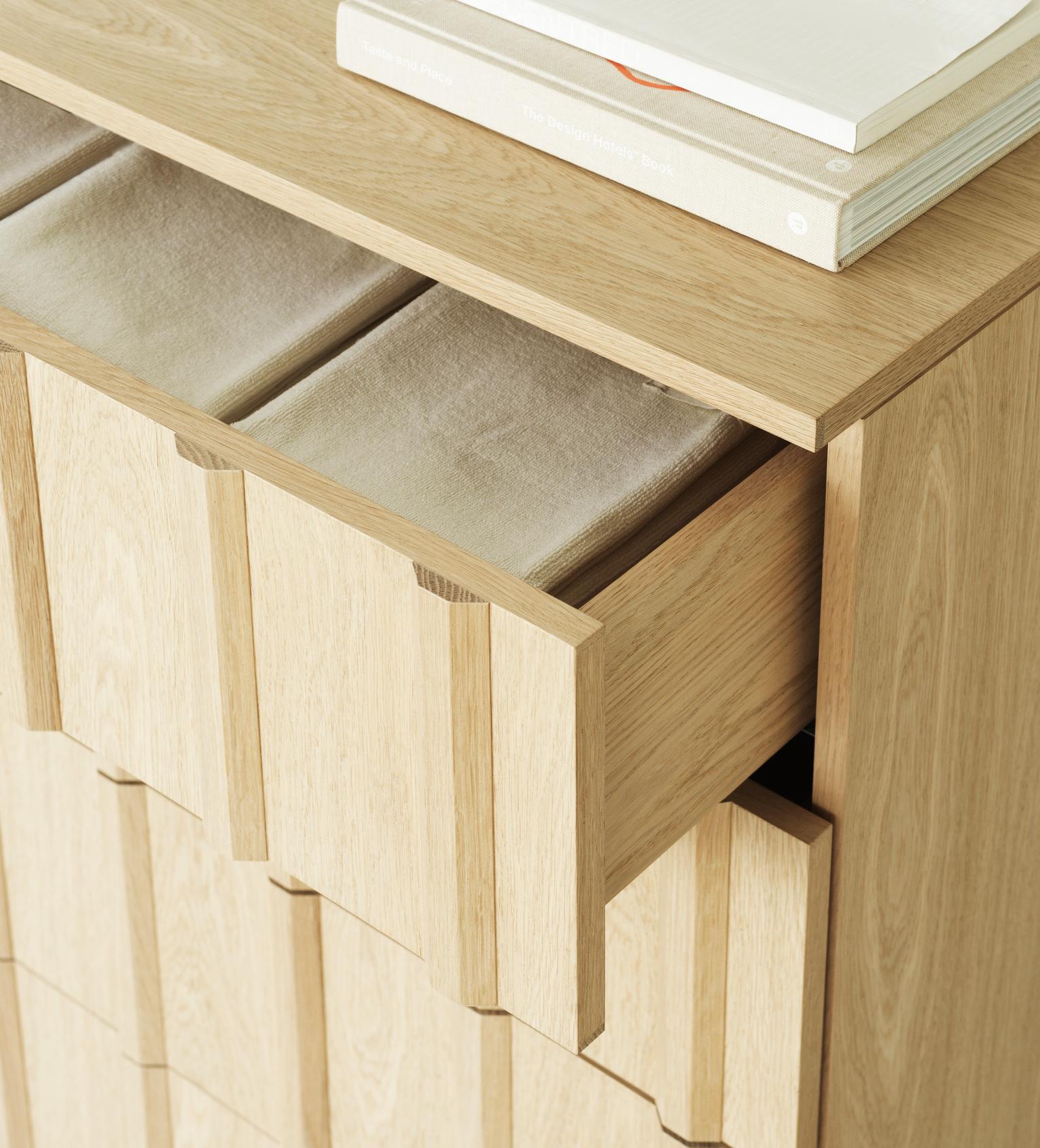 Dressoir RIB eikenhout