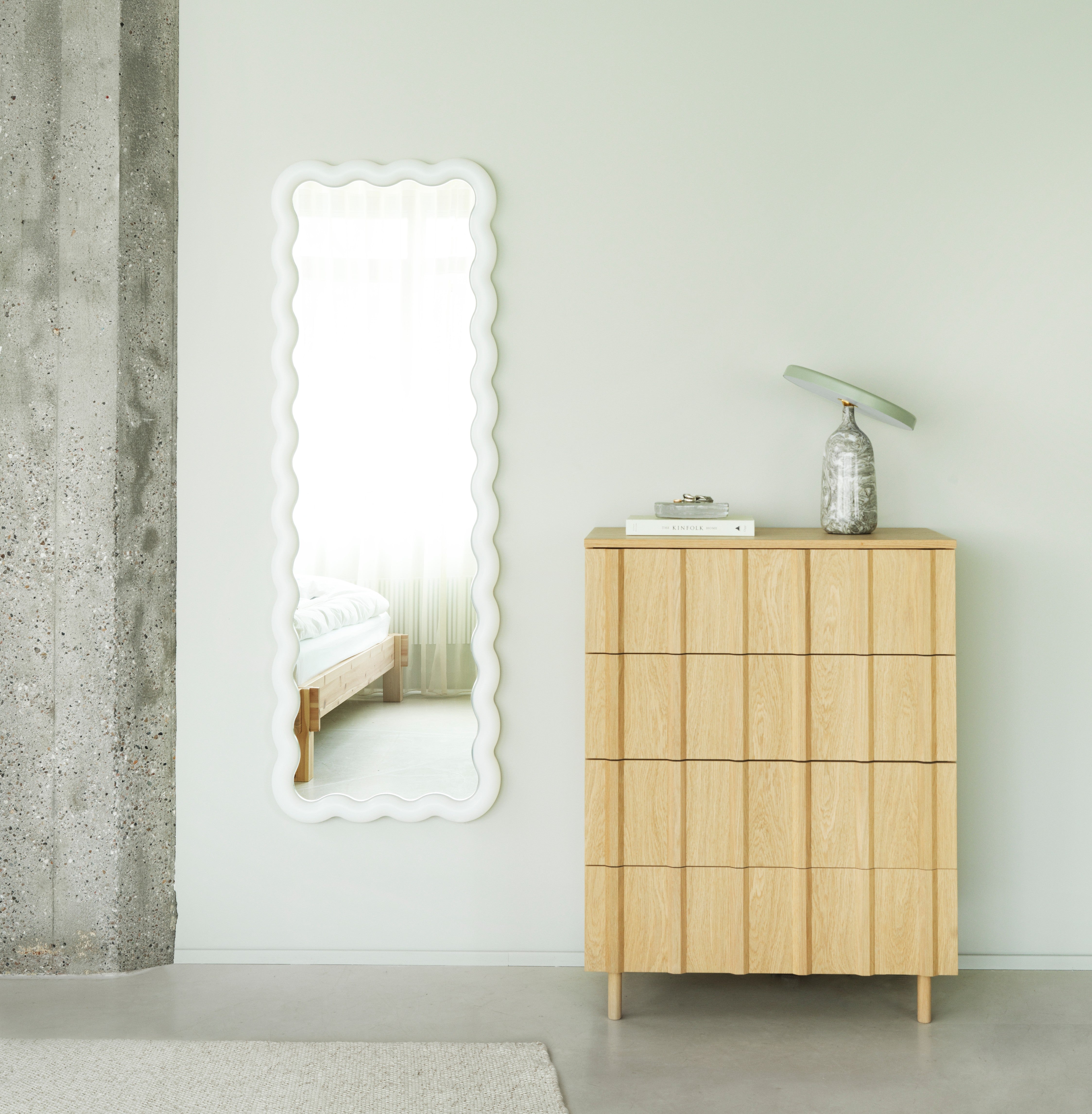 White ILLU Mirror