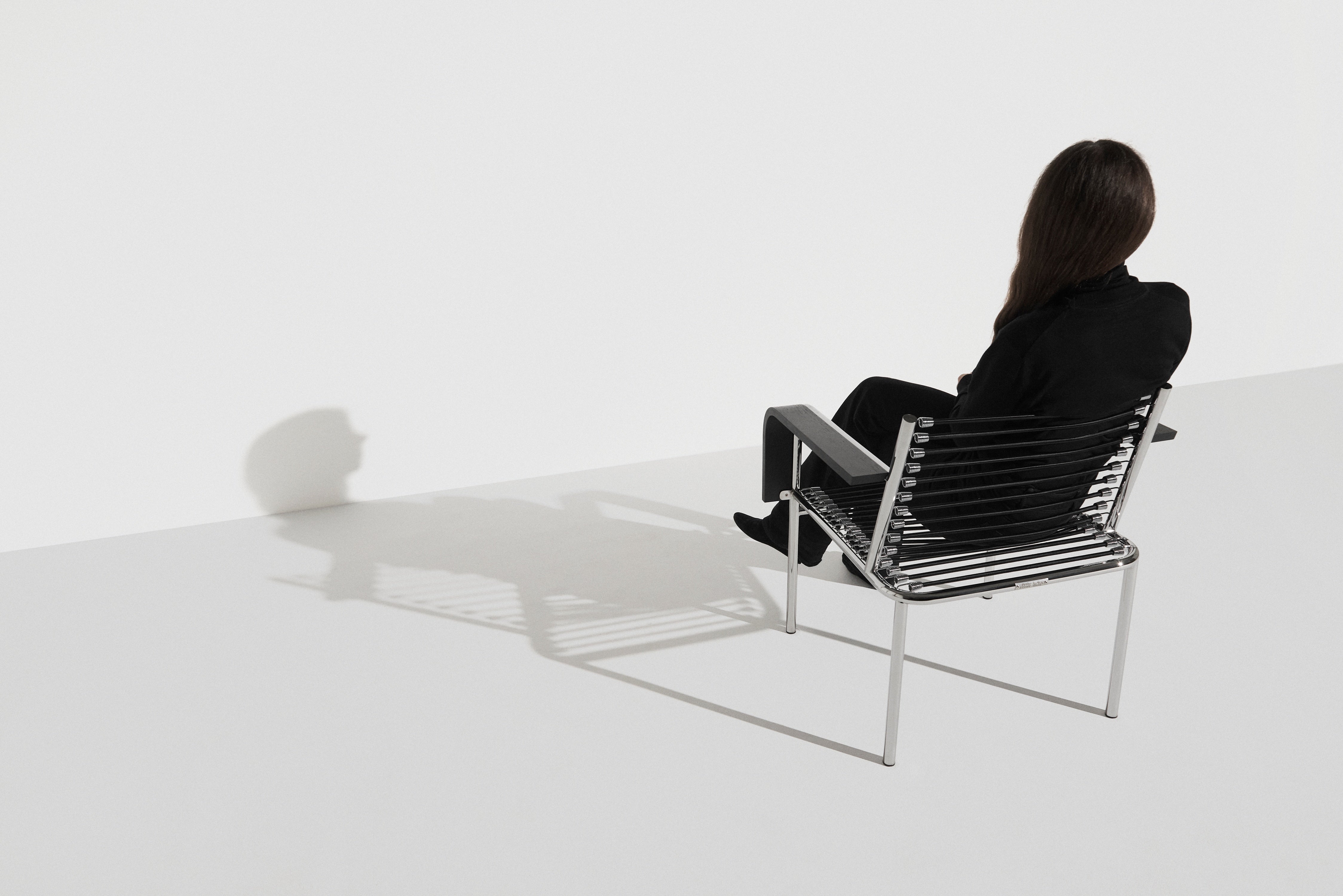 Zwarte SANDOWS fauteuil met stalen basis