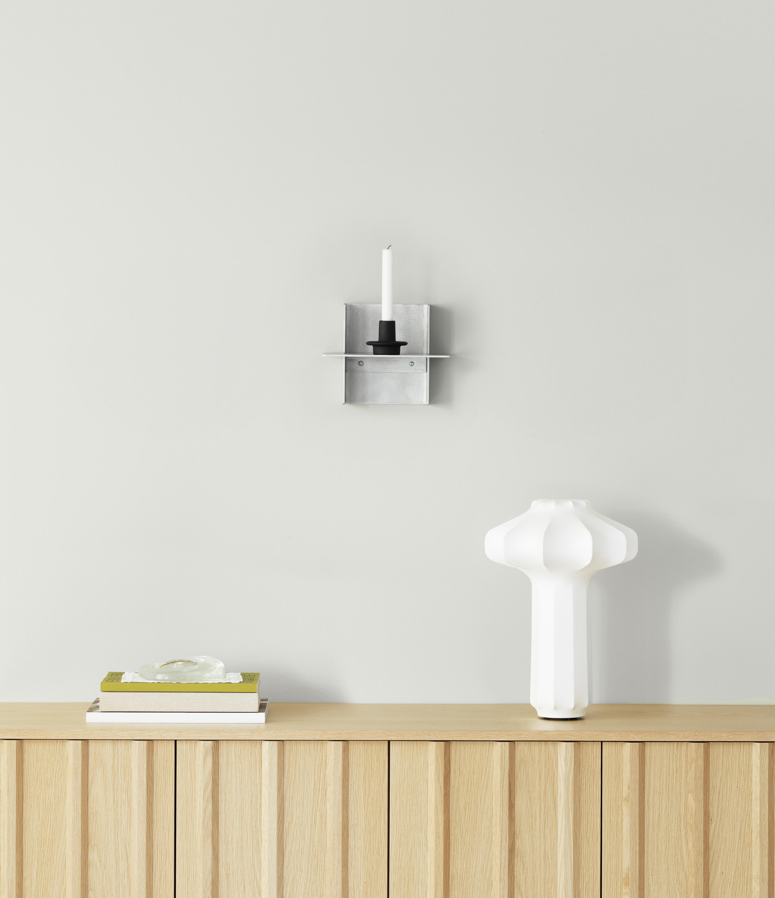 PHANTOM white table lamp